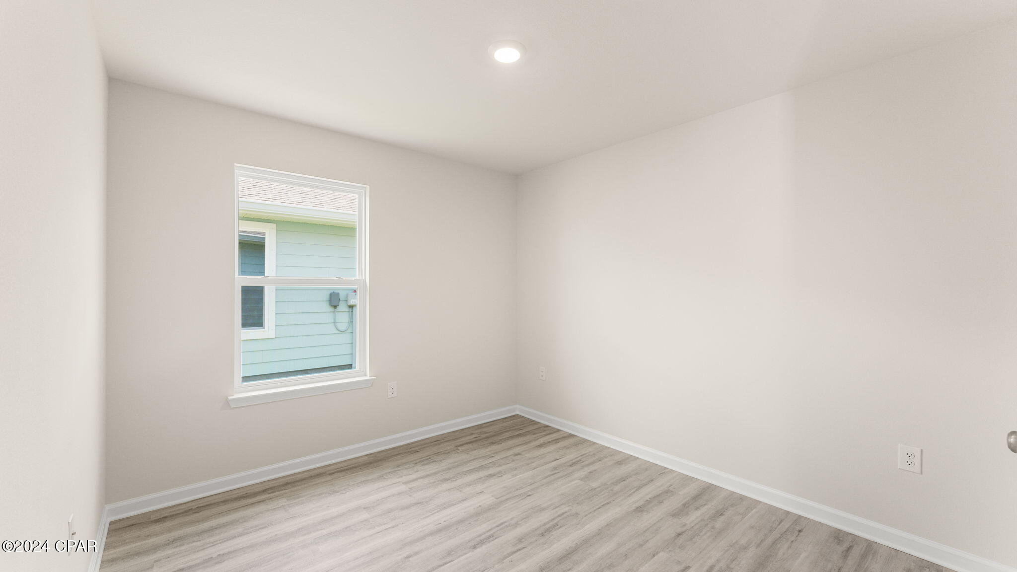 Image 7 For 286 Cades Court