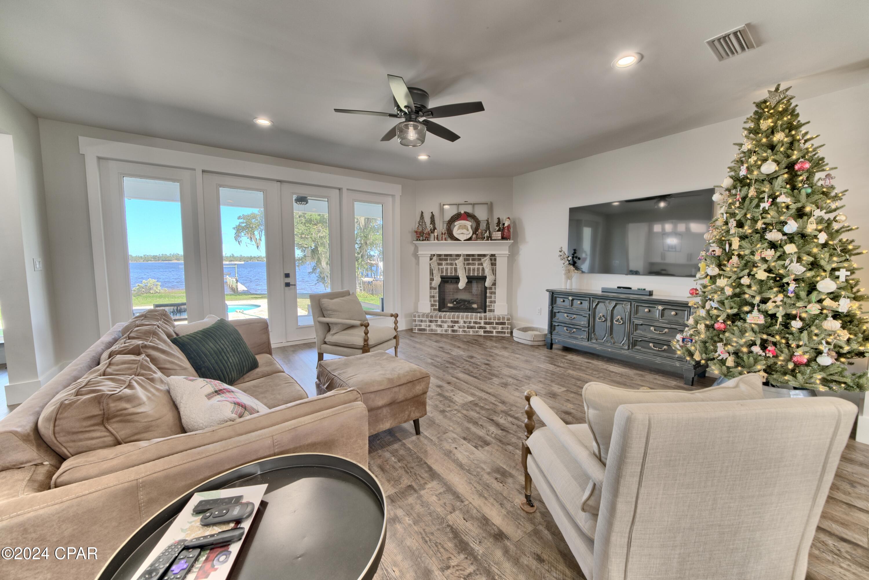 700 E 2nd Street, Lynn Haven, Florida image 19
