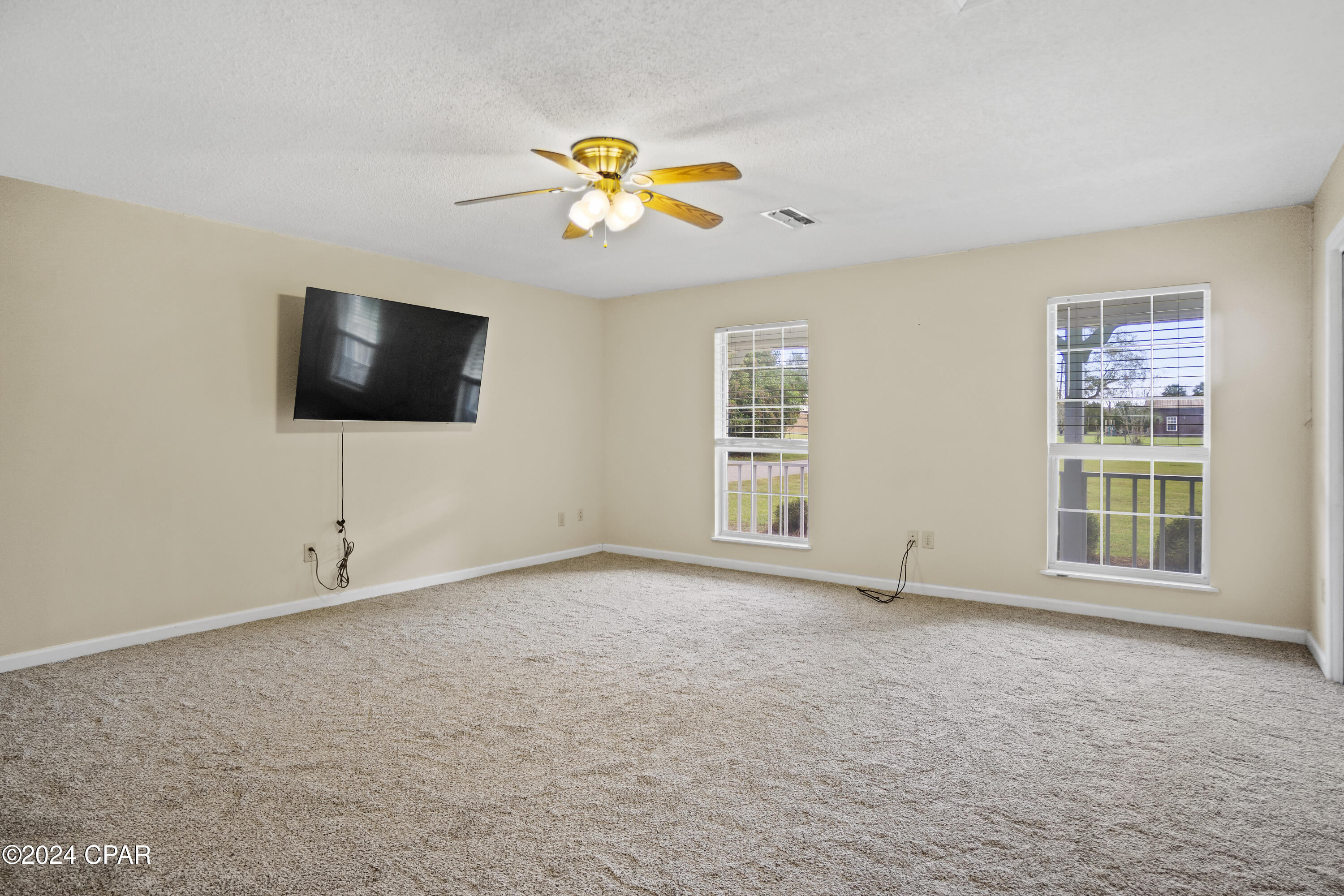 Image 12 For 18496 Live Oak Lane