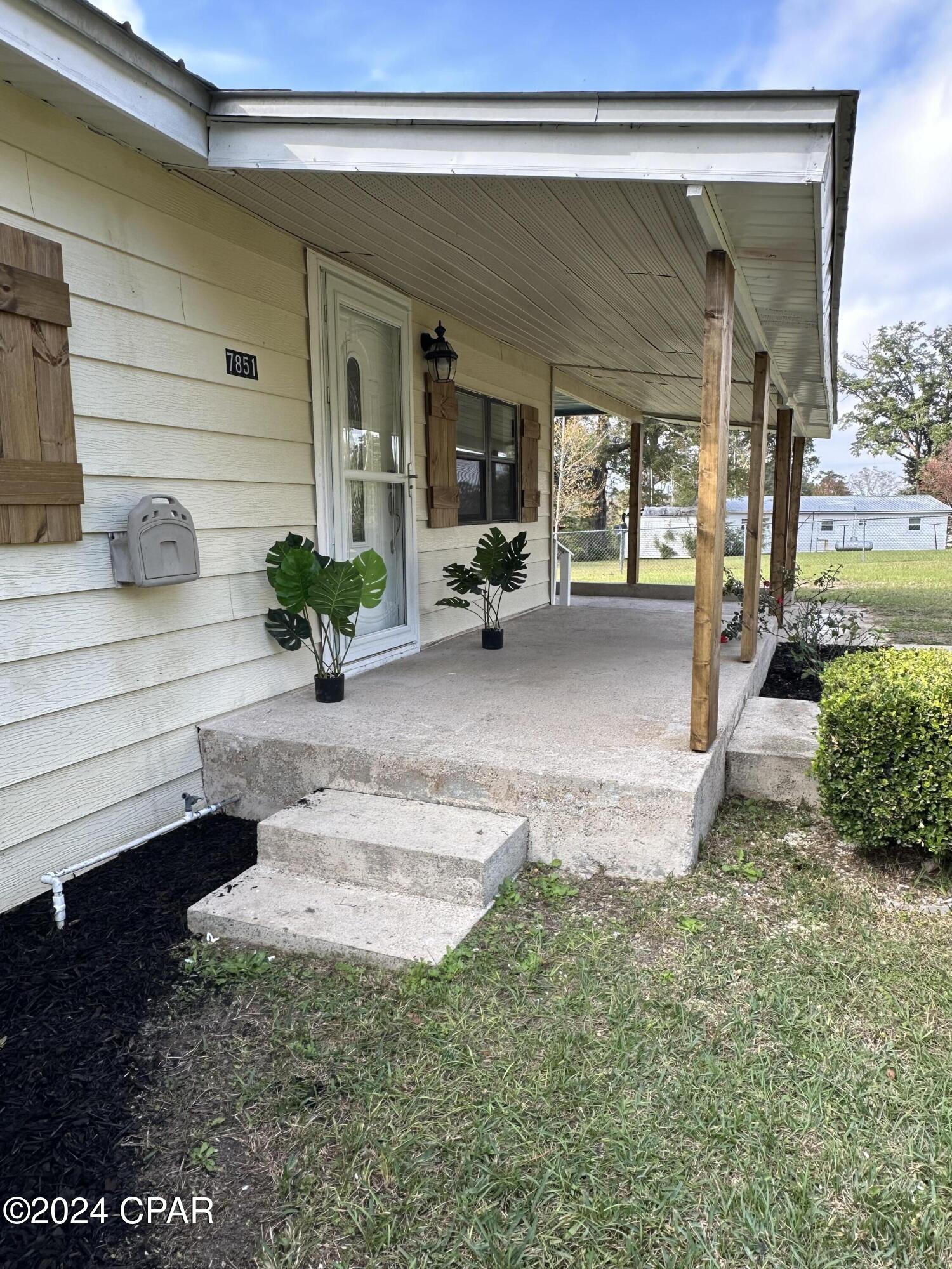 7851 Jenkins Street, Sneads, Florida image 35