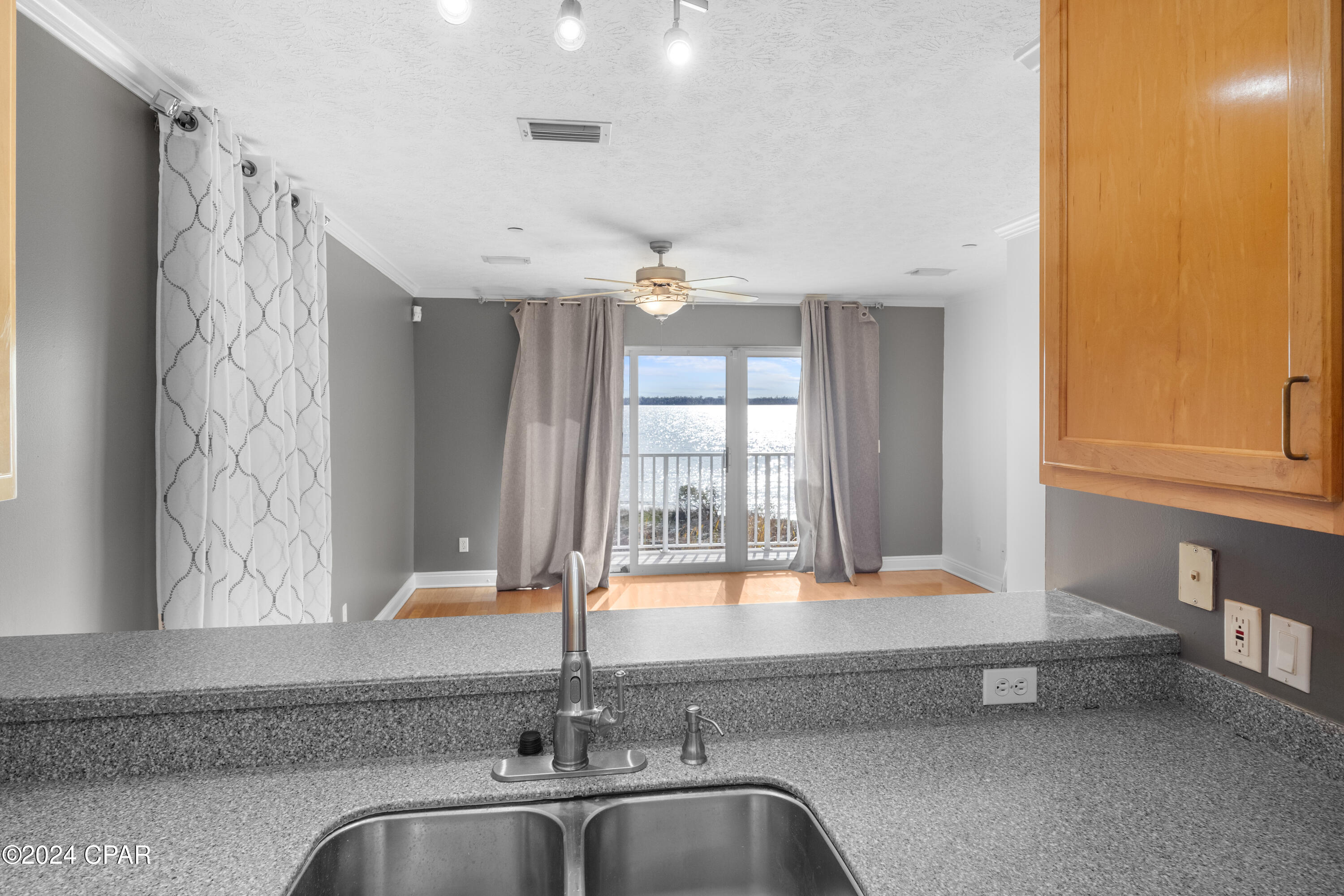 432 E Beach Dr, Panama City, Florida image 8