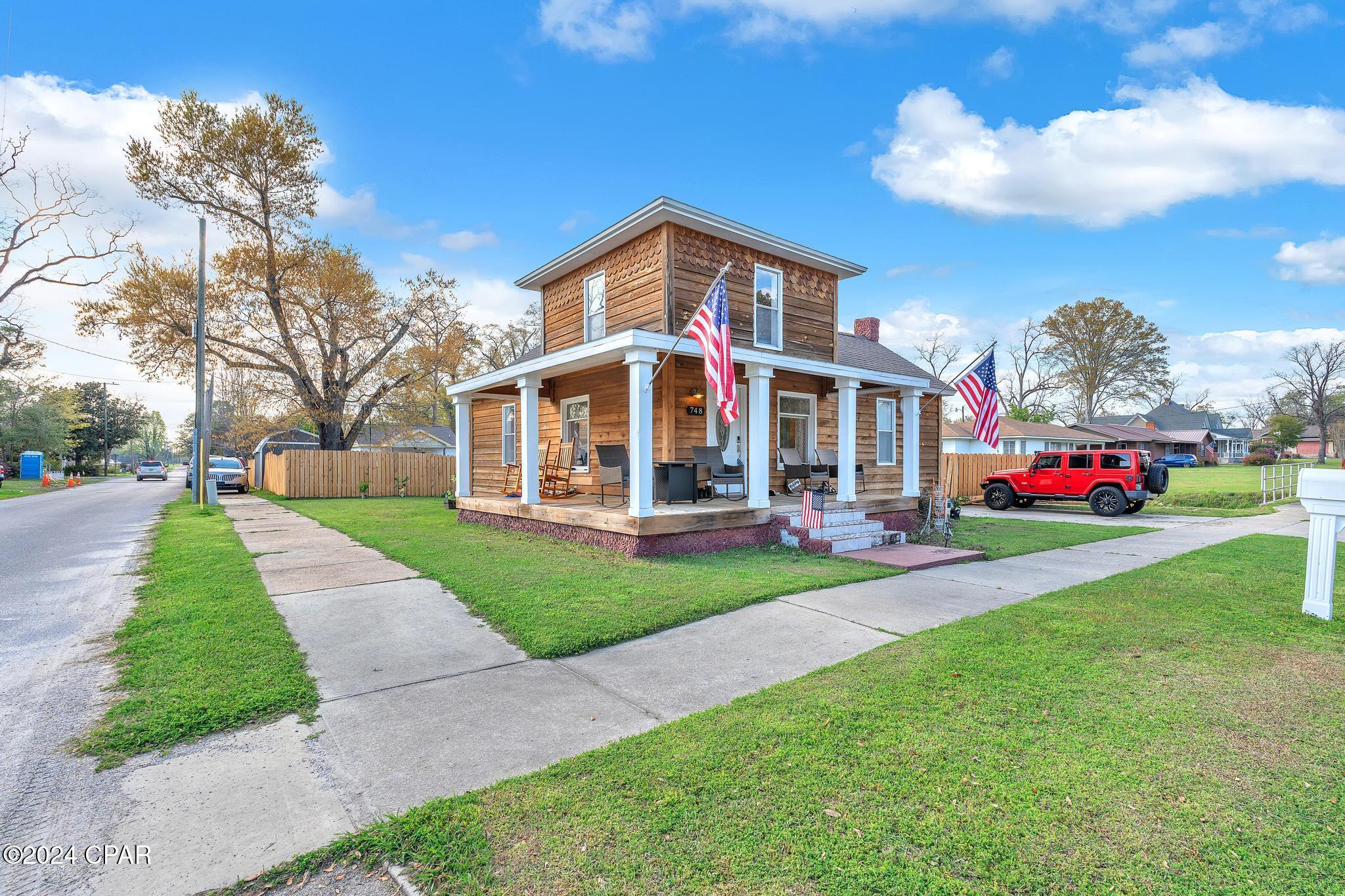 748 3rd Street, Chipley, Florida image 3