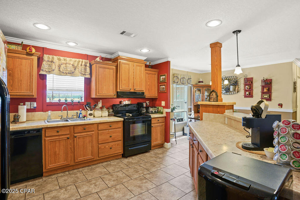 4718 Bates Road, Greenwood, Florida image 7