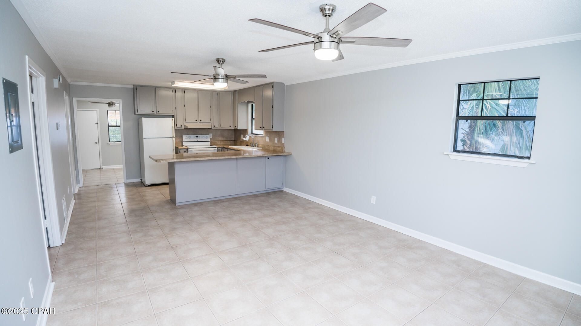 Image 6 For 247 Poinsettia Drive
