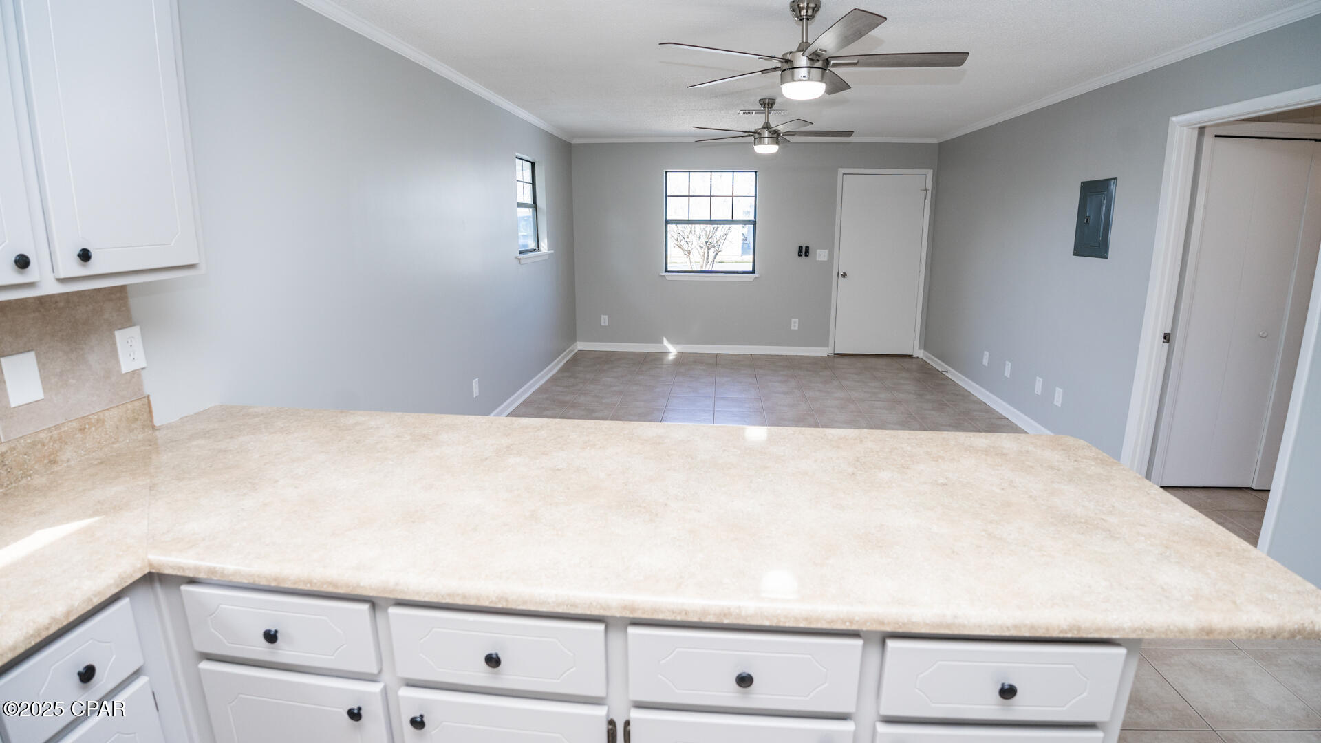 Image 9 For 247 Poinsettia Drive