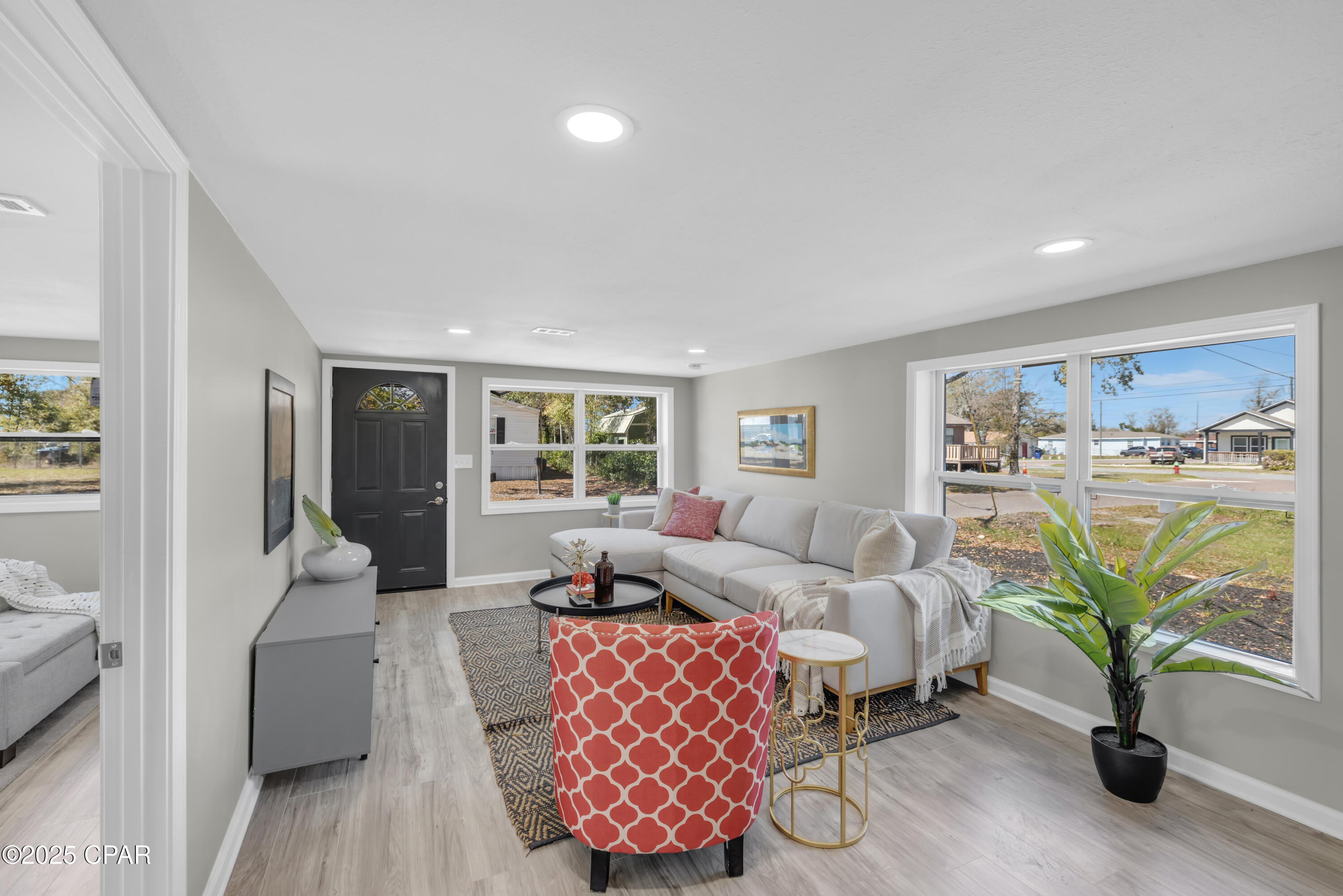 Image 1 For 810 Maple Avenue
