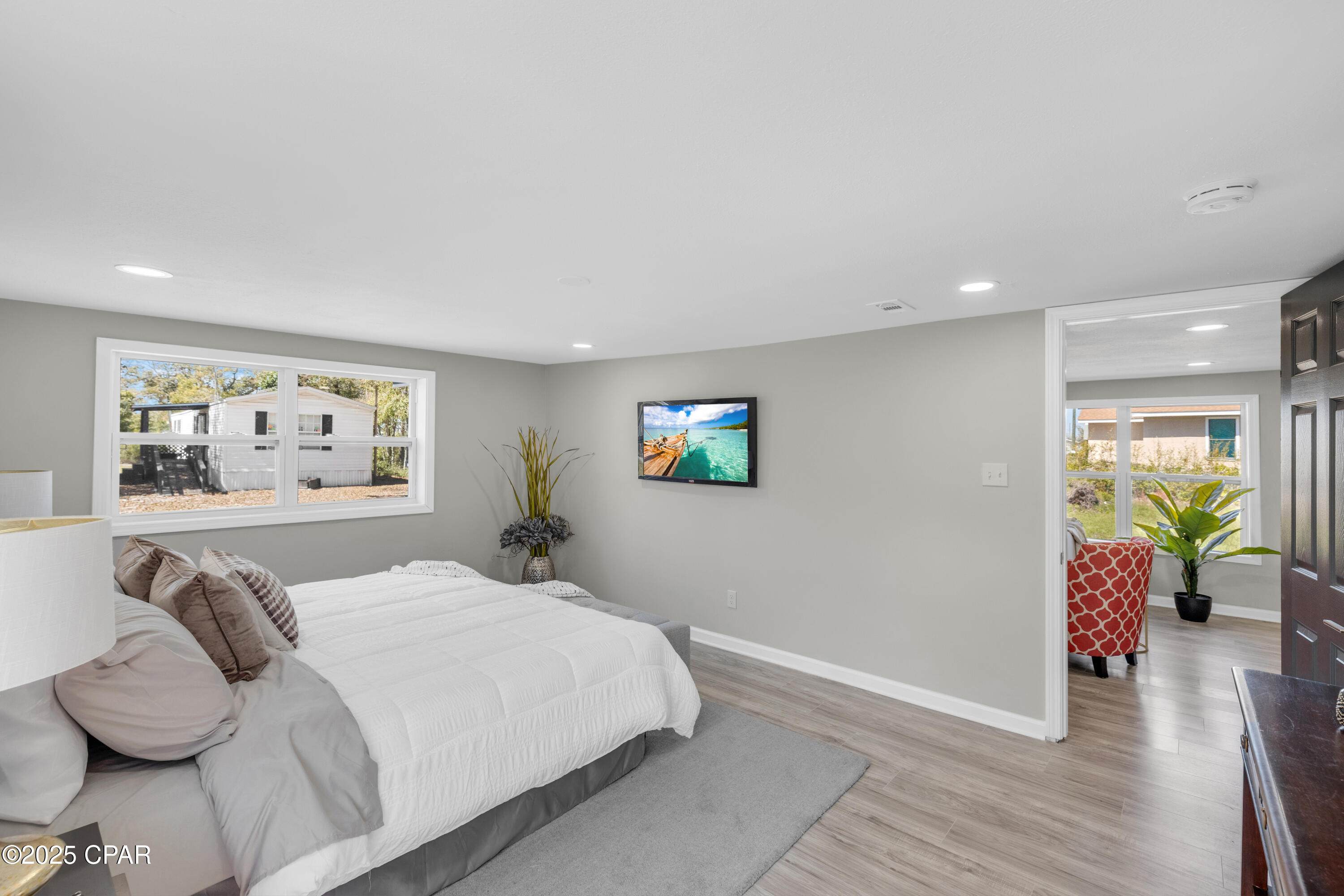 Image 10 For 810 Maple Avenue