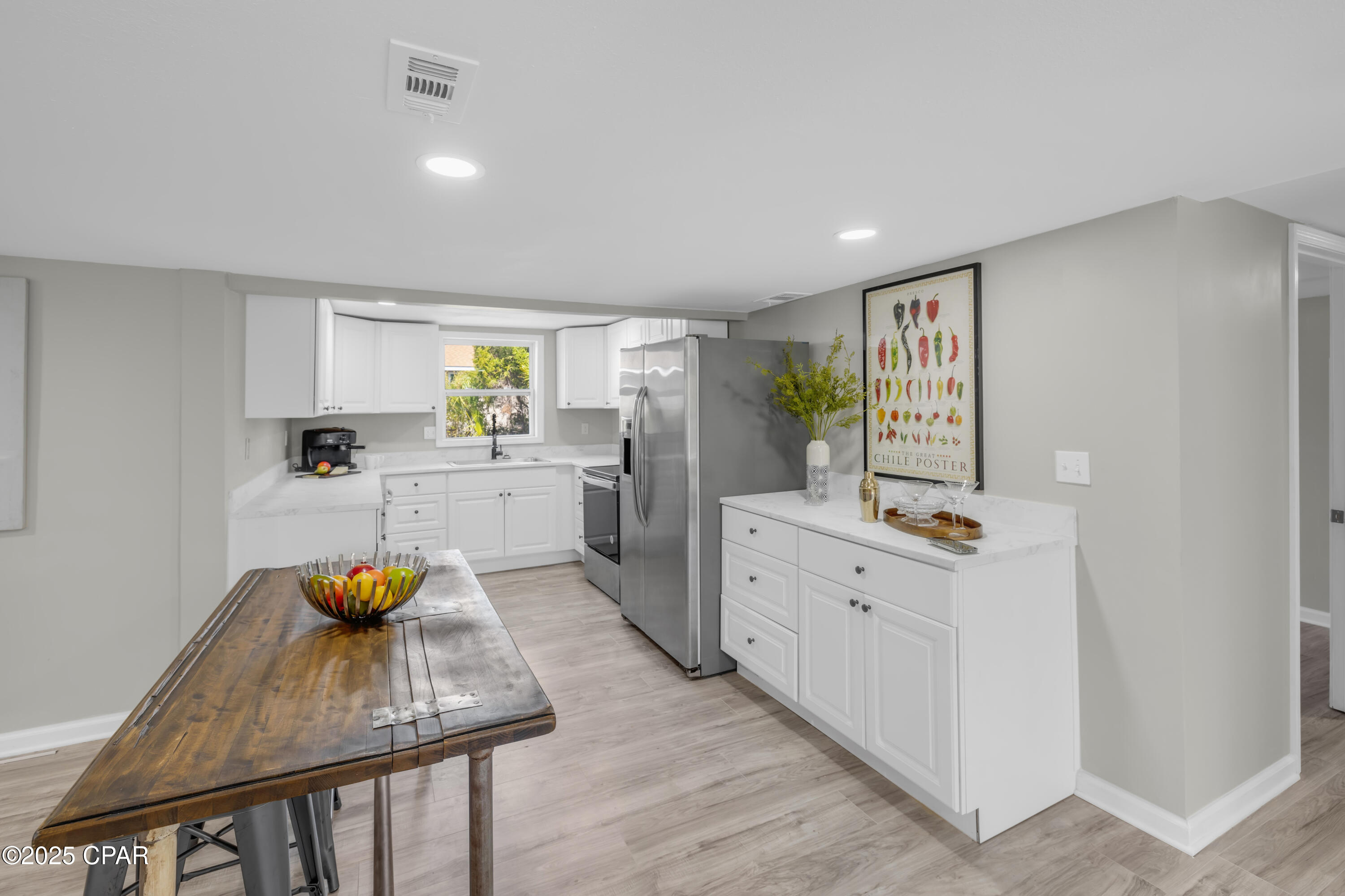 Image 15 For 810 Maple Avenue