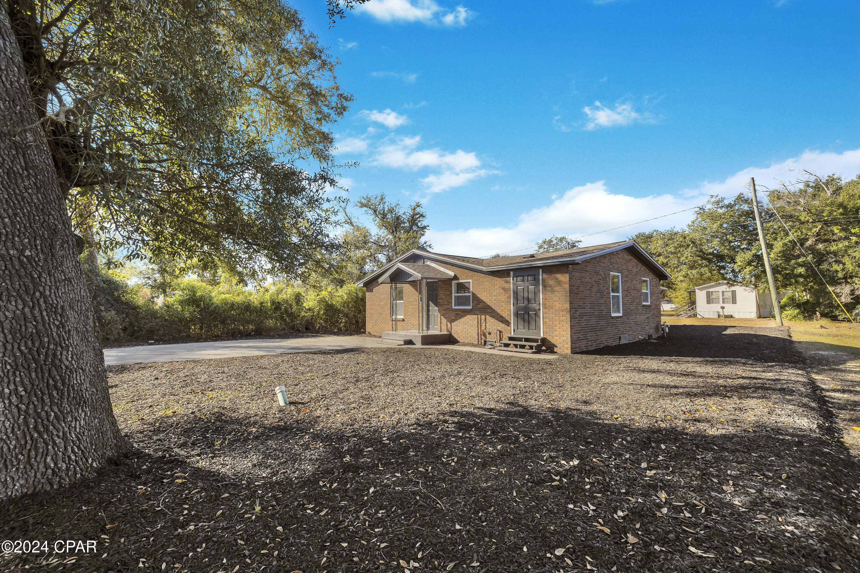 Image 40 For 810 Maple Avenue
