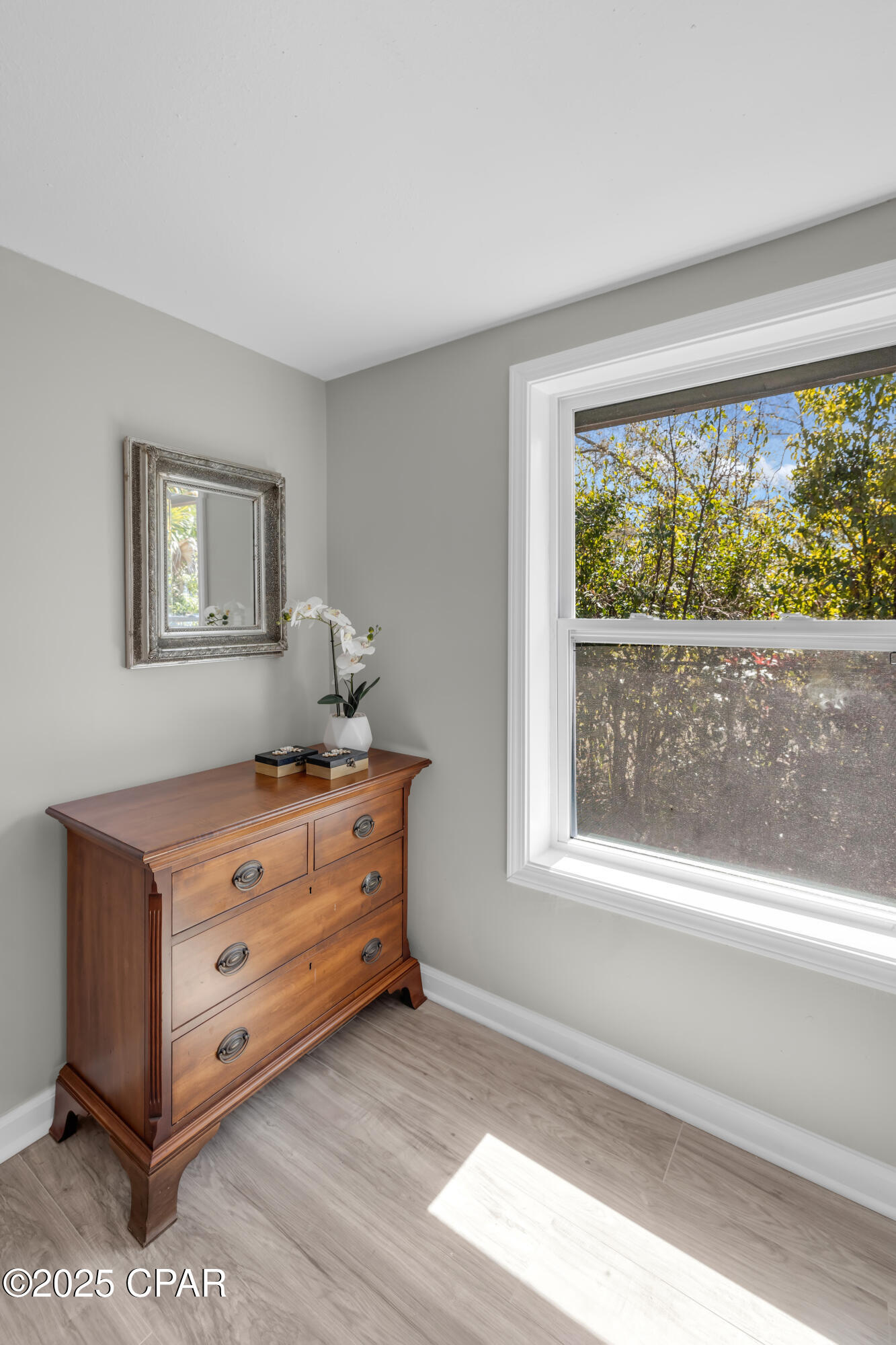 Image 7 For 810 Maple Avenue