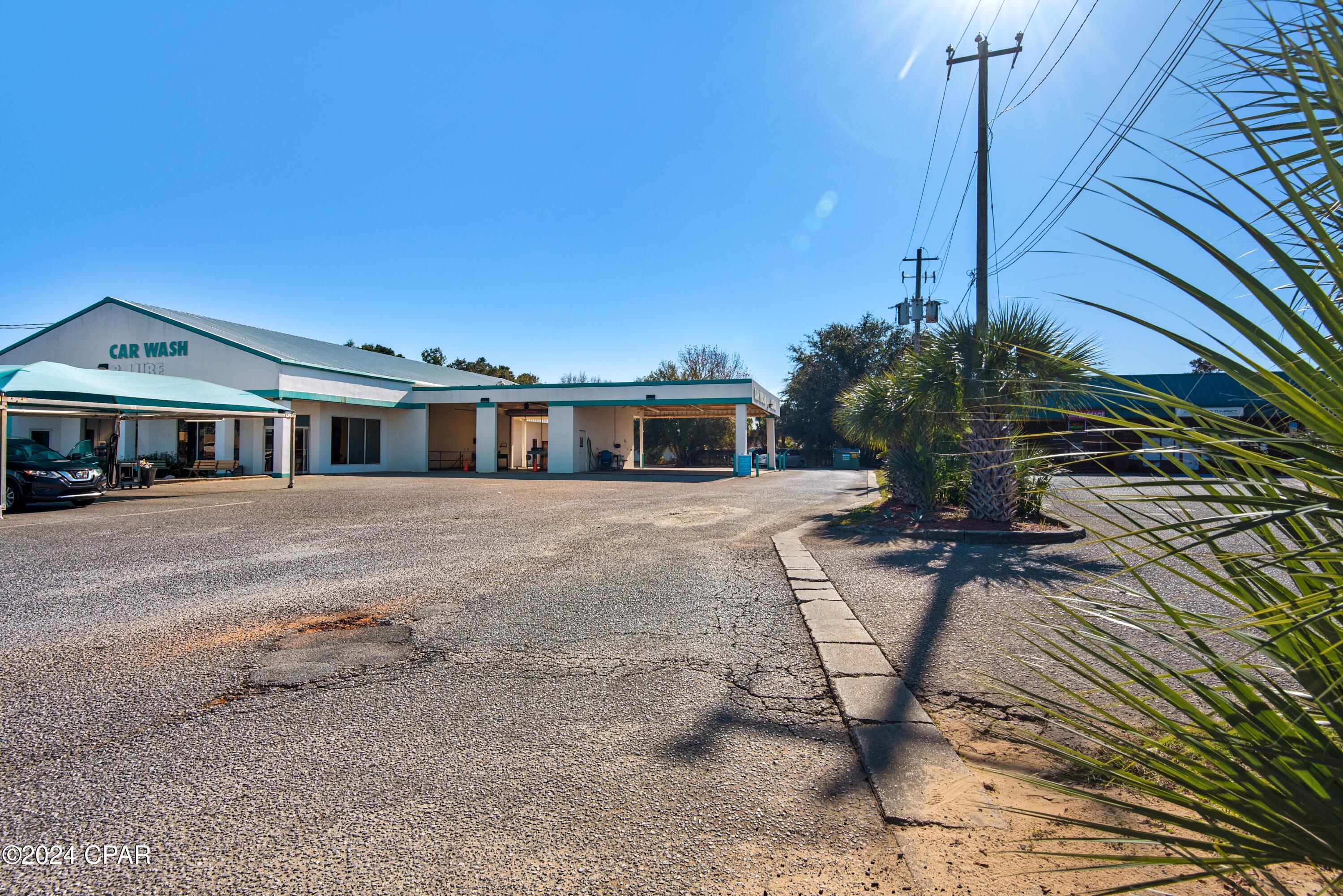 Listing photo id 12 for 3061 Gulf Breeze Parkway