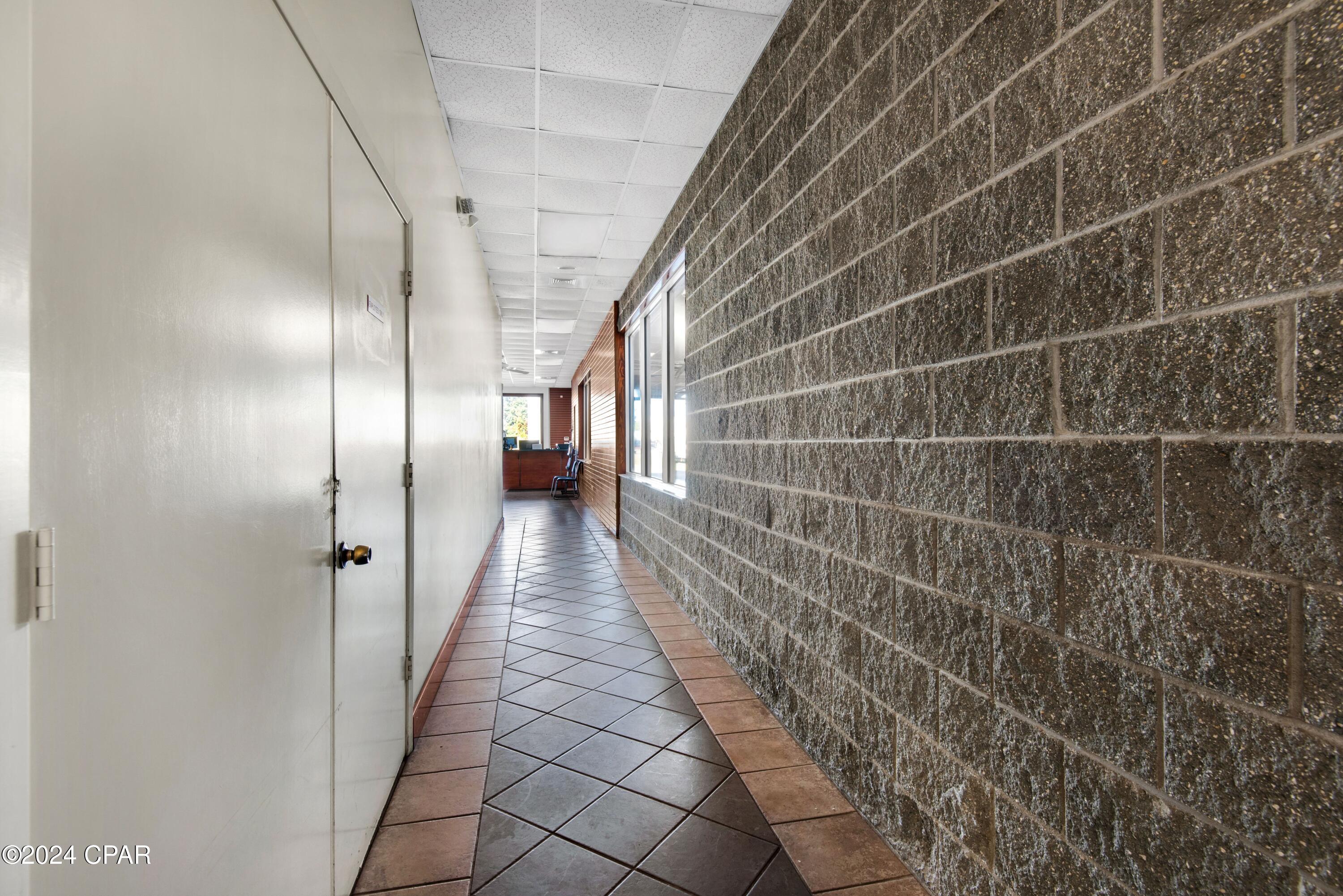 Listing photo id 23 for 3061 Gulf Breeze Parkway