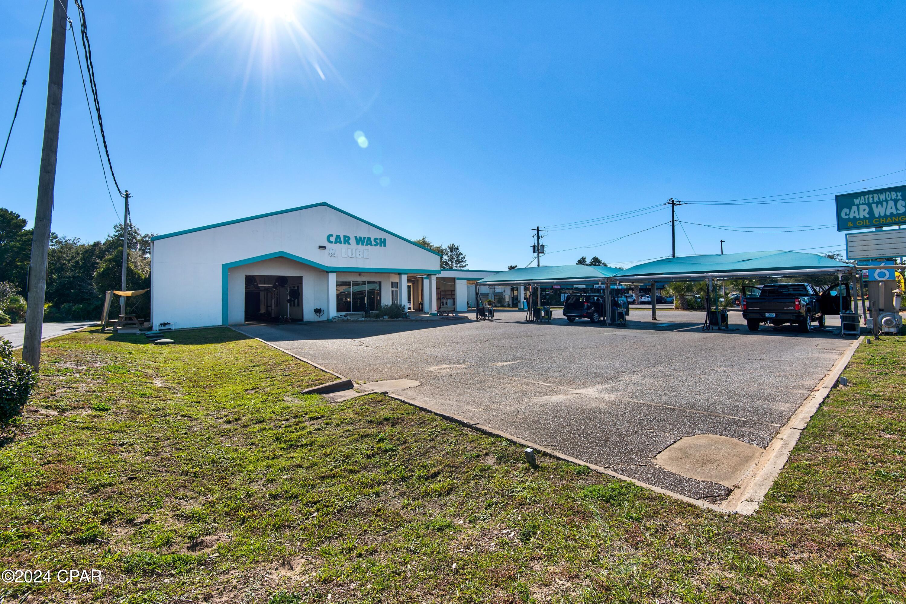 Listing photo id 9 for 3061 Gulf Breeze Parkway