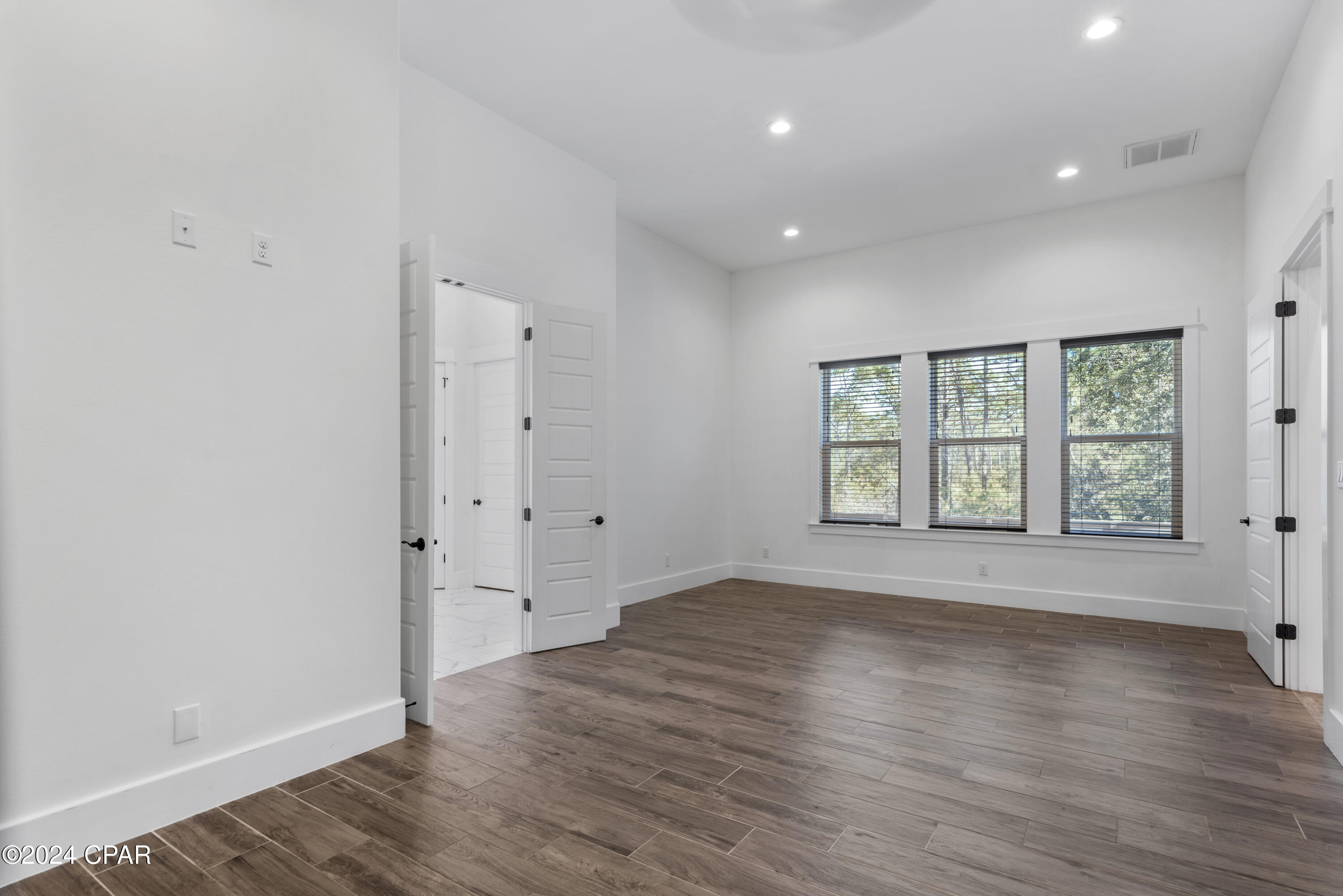 Image 11 For 163 Tropical Breeze Drive
