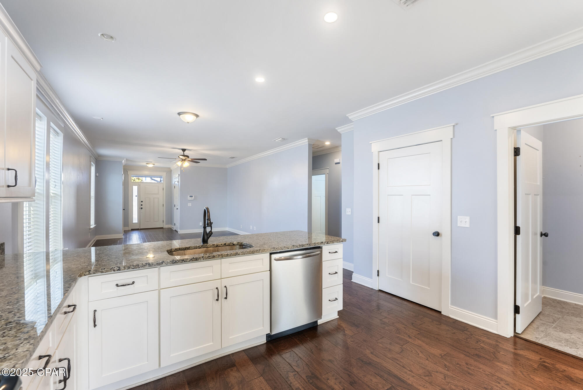 Image 10 For 6805 Beach Drive