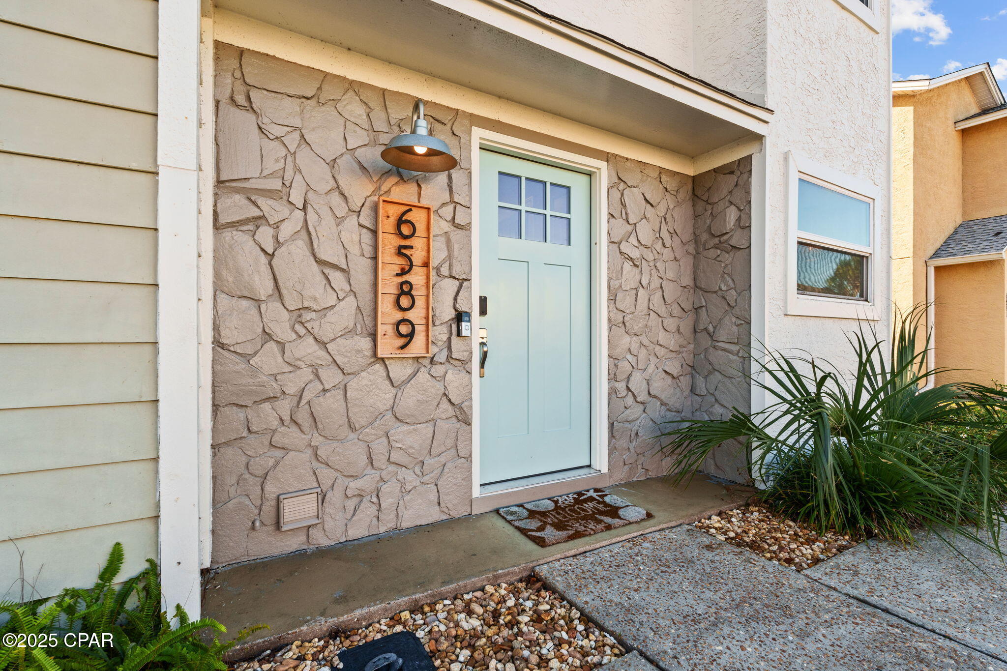 Image 2 For 6589 Harbour Boulevard