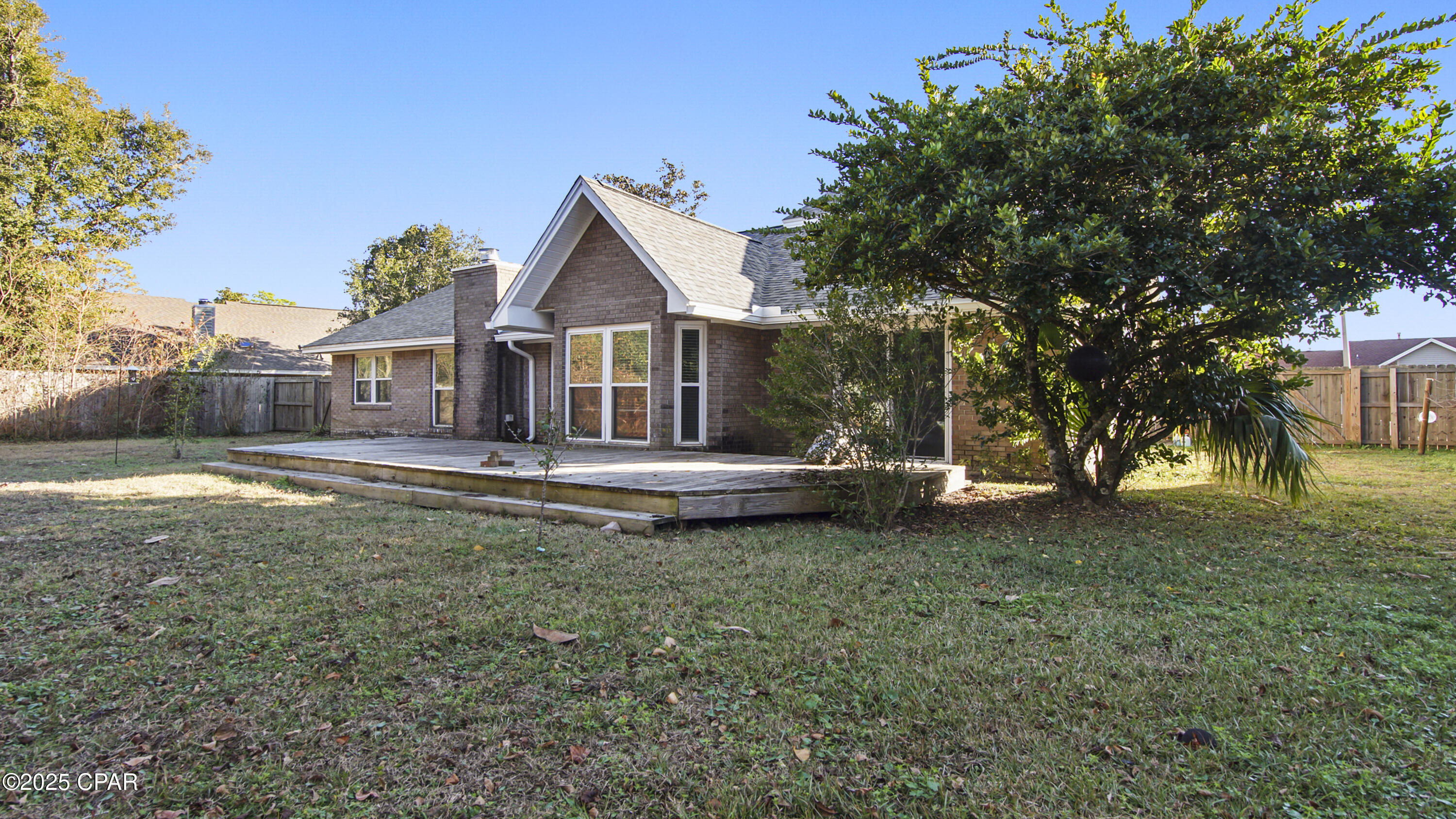 Listing photo id 26 for 807 Plantation Way