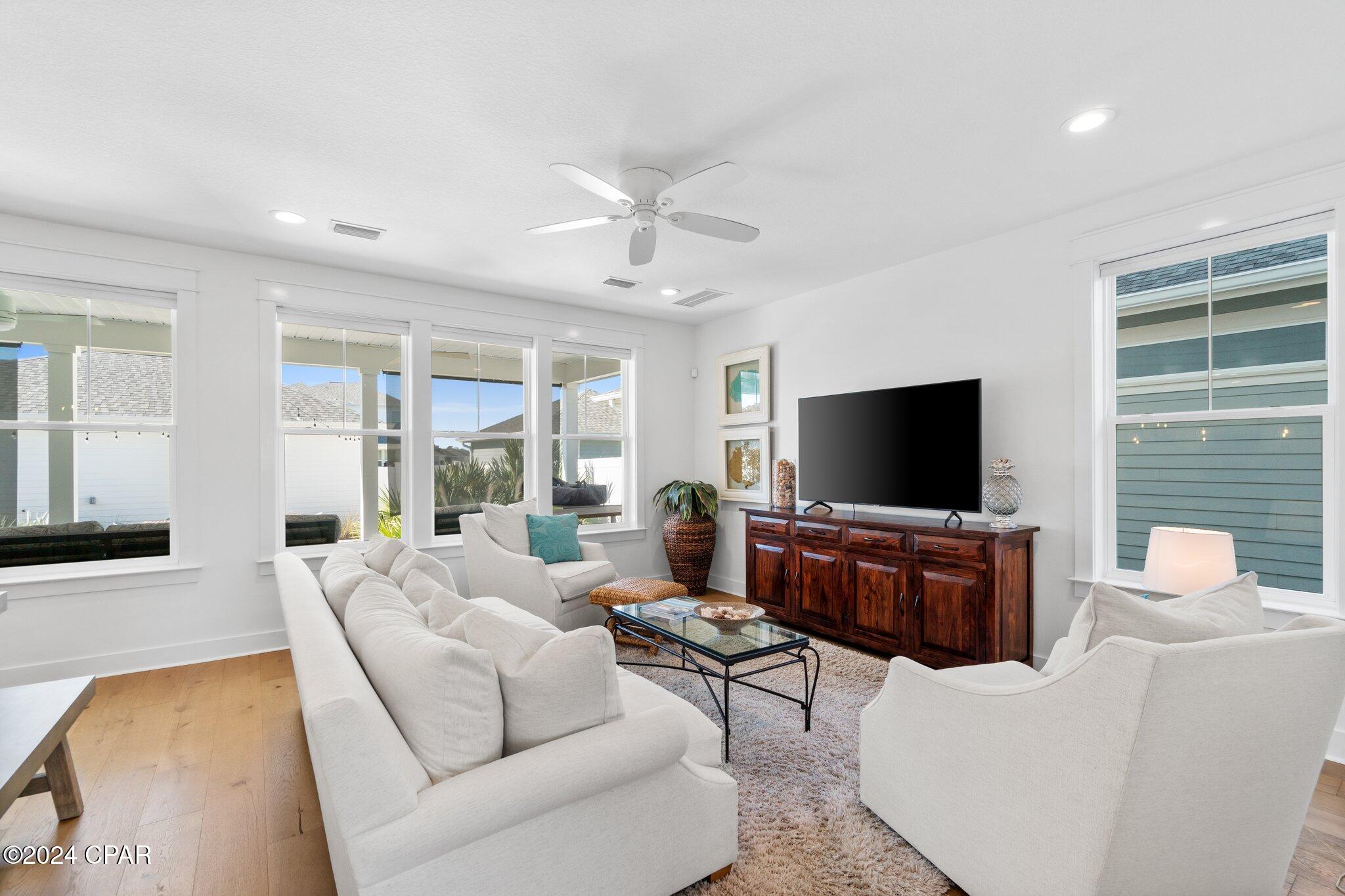 Image 16 For 3229 Veranda Avenue
