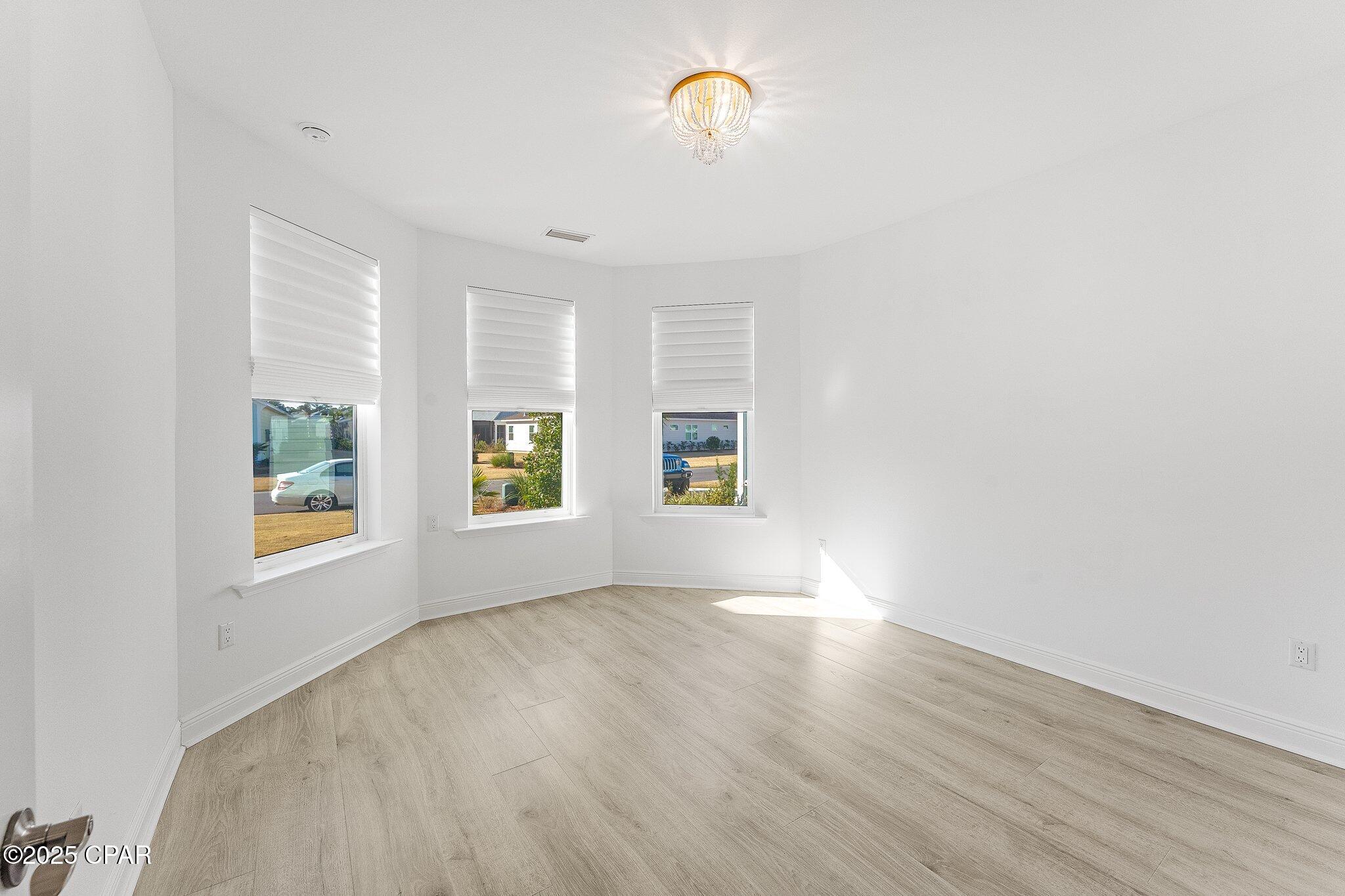 Image 31 For 8424 Landshark Boulevard