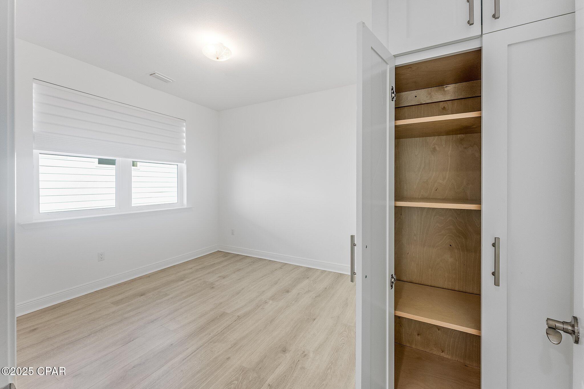 Image 36 For 8424 Landshark Boulevard