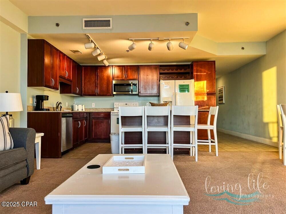 Image 7 For 9860 Thomas Dr  1819