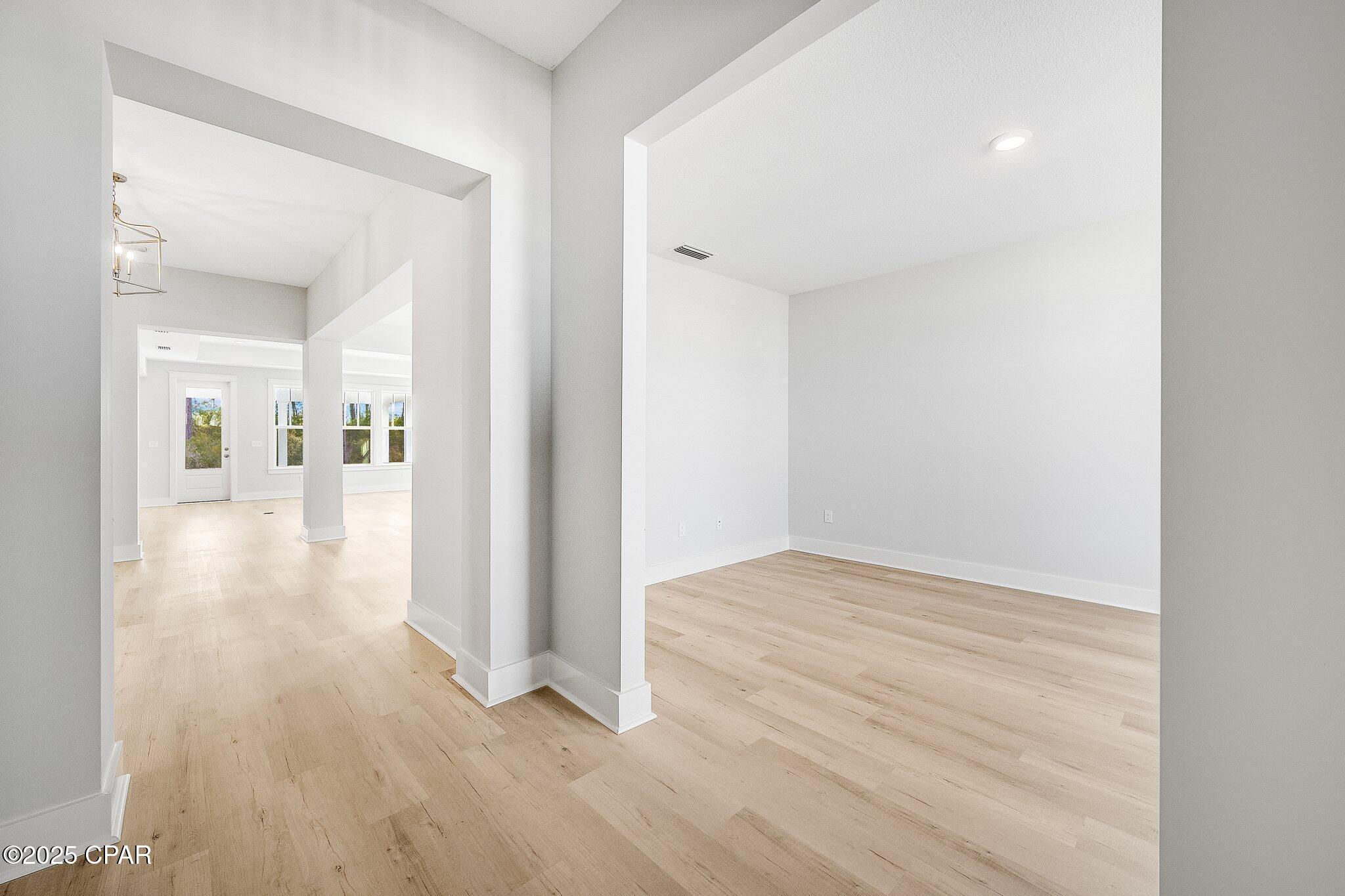 Image 12 For 543 Longpoint Way