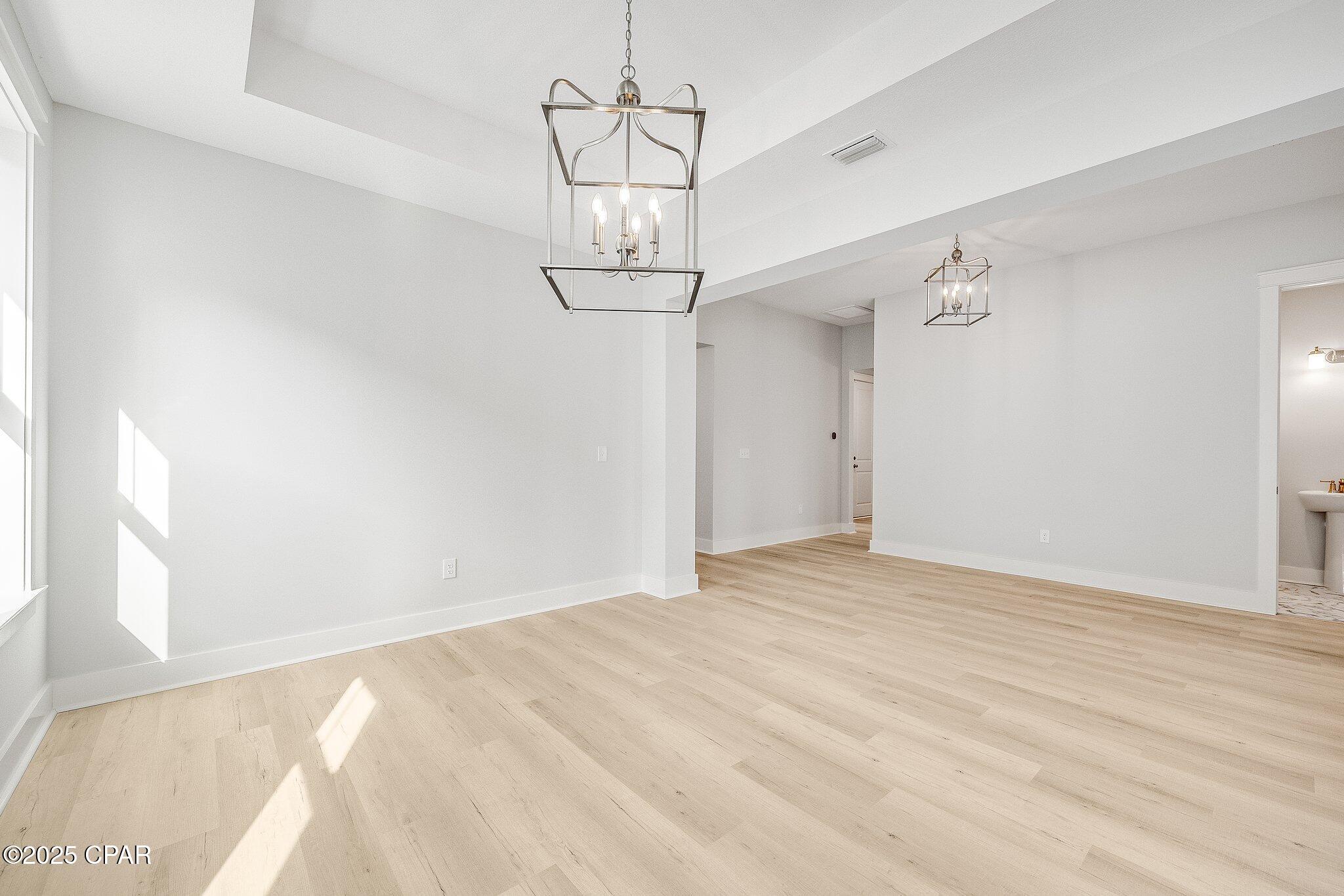 Image 15 For 543 Longpoint Way