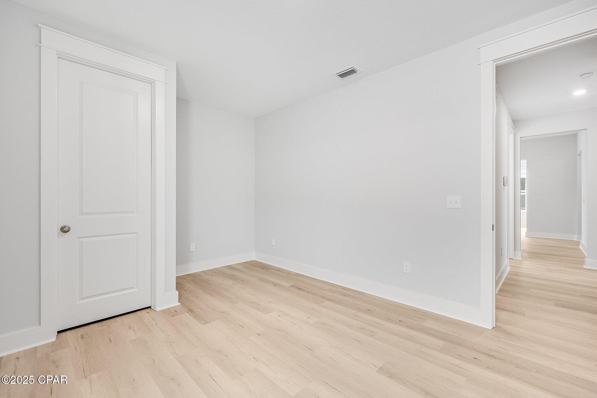 Image 35 For 543 Longpoint Way