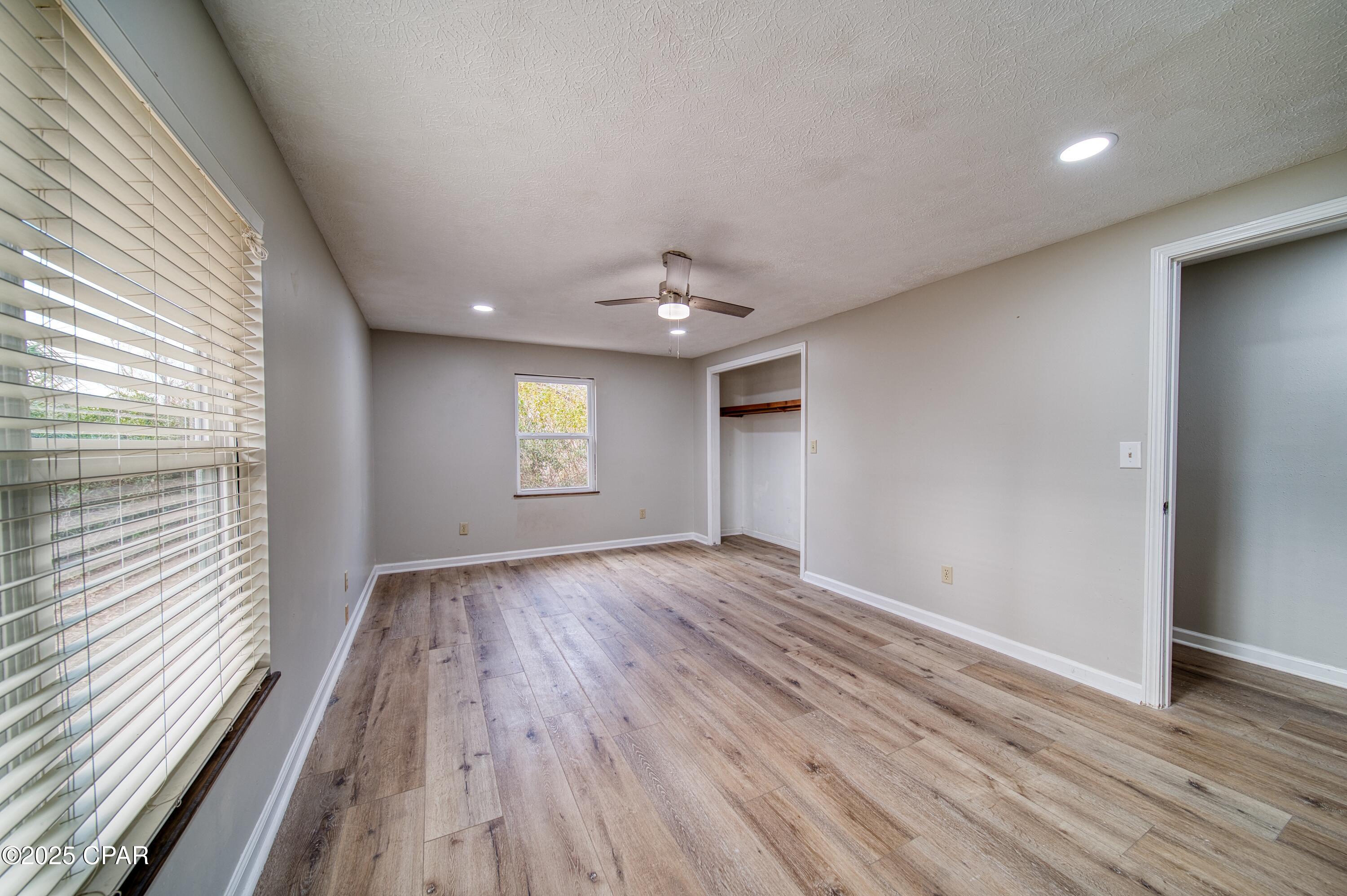 Image 12 For 4935 3rd Street