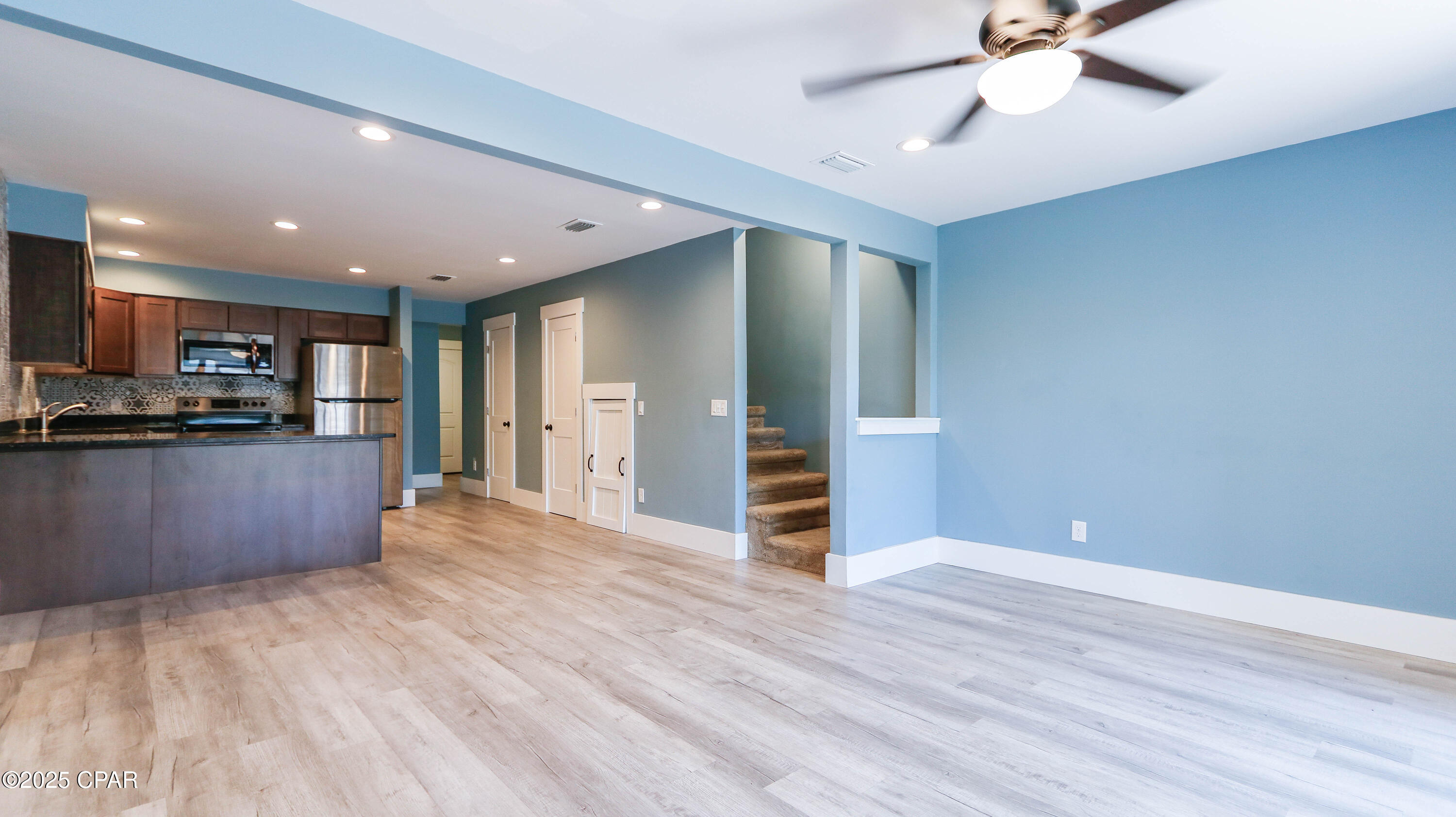 Image 11 For 6475 Oakshore Drive