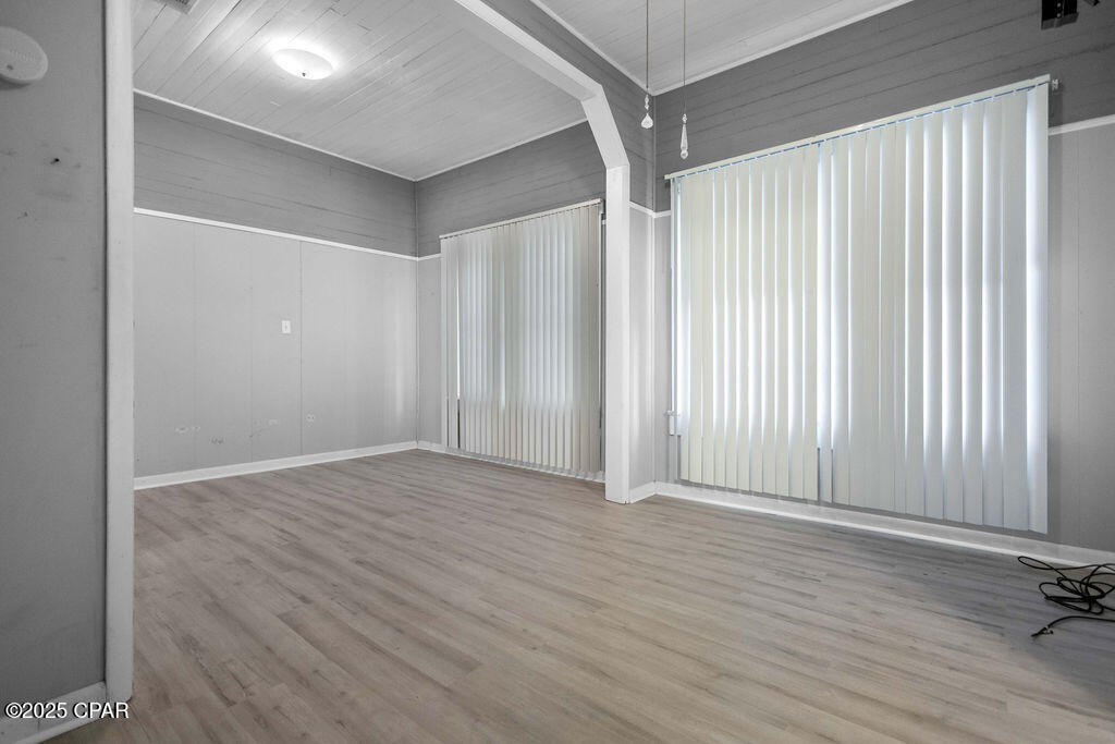 Image 32 For 804 8th Street