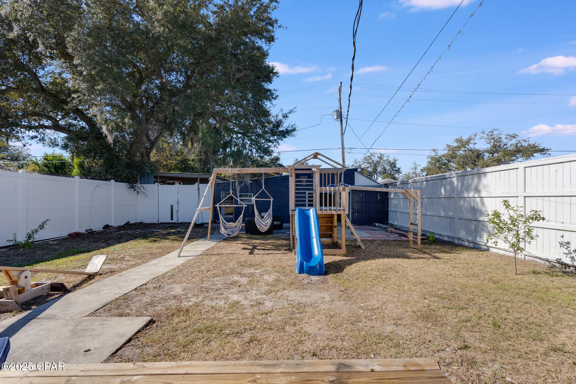 Image 28 For 213 Cove Boulevard