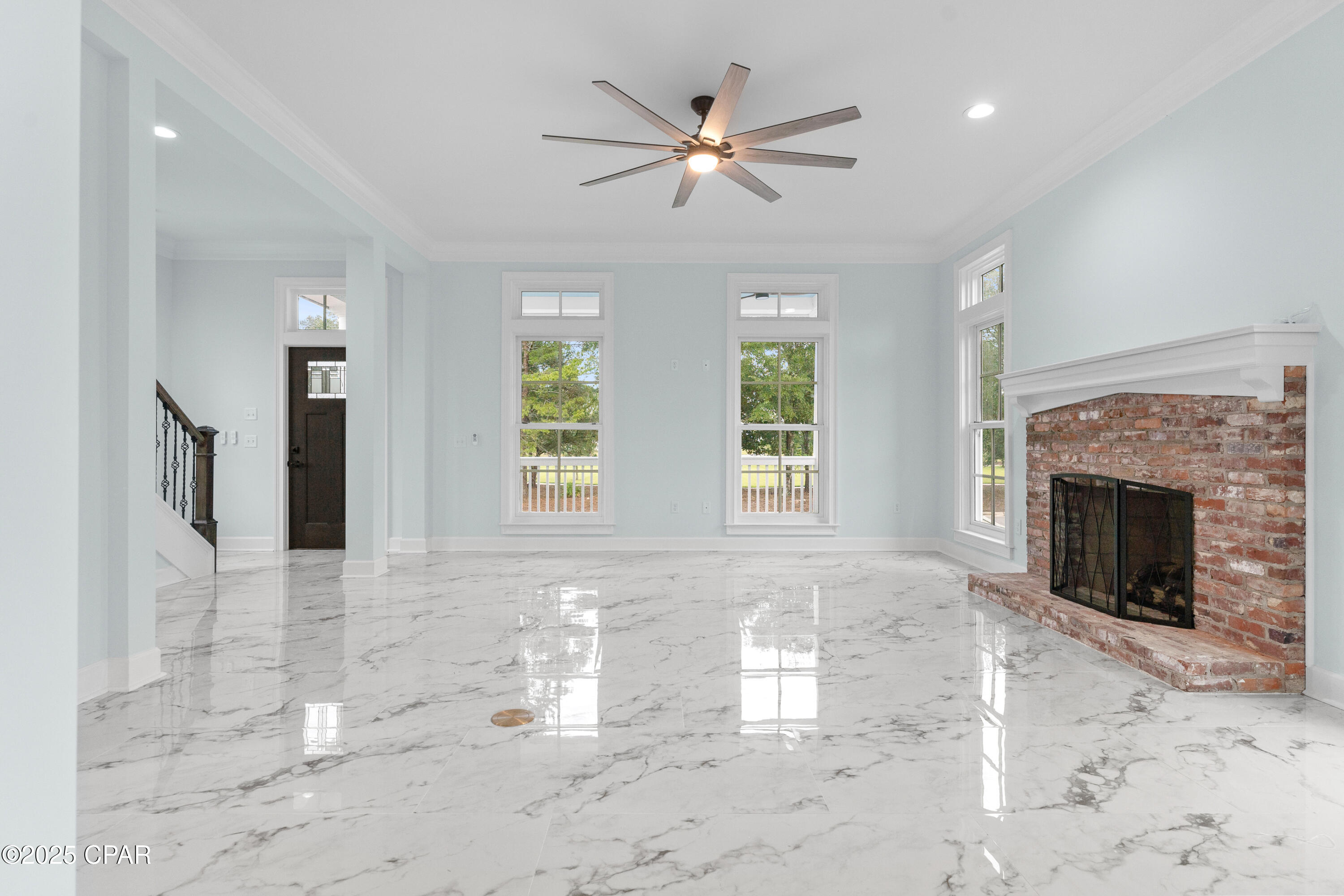 Listing photo id 55 for 165 Staggerbush Street