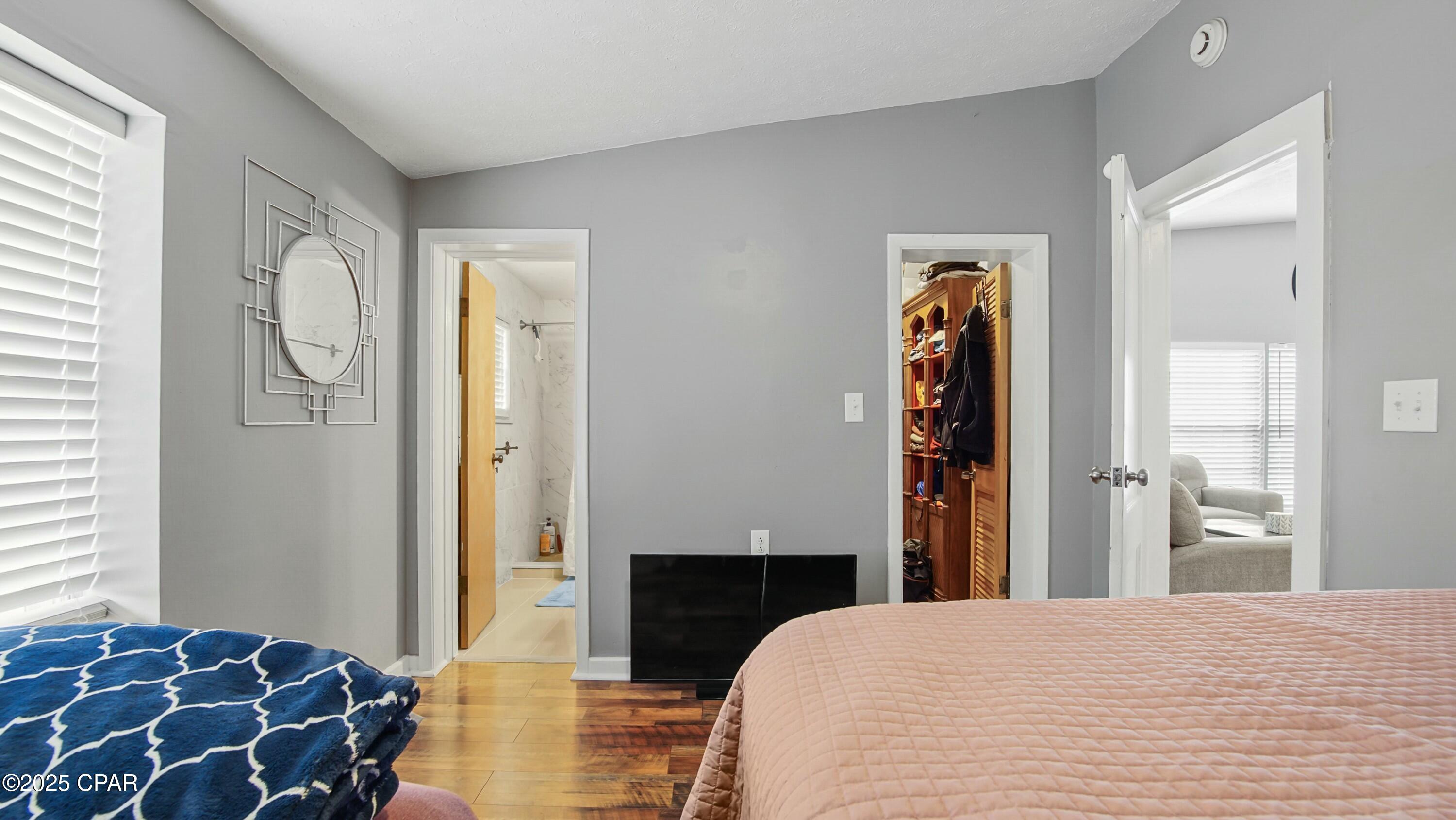 Image 18 For 307 Comet Avenue