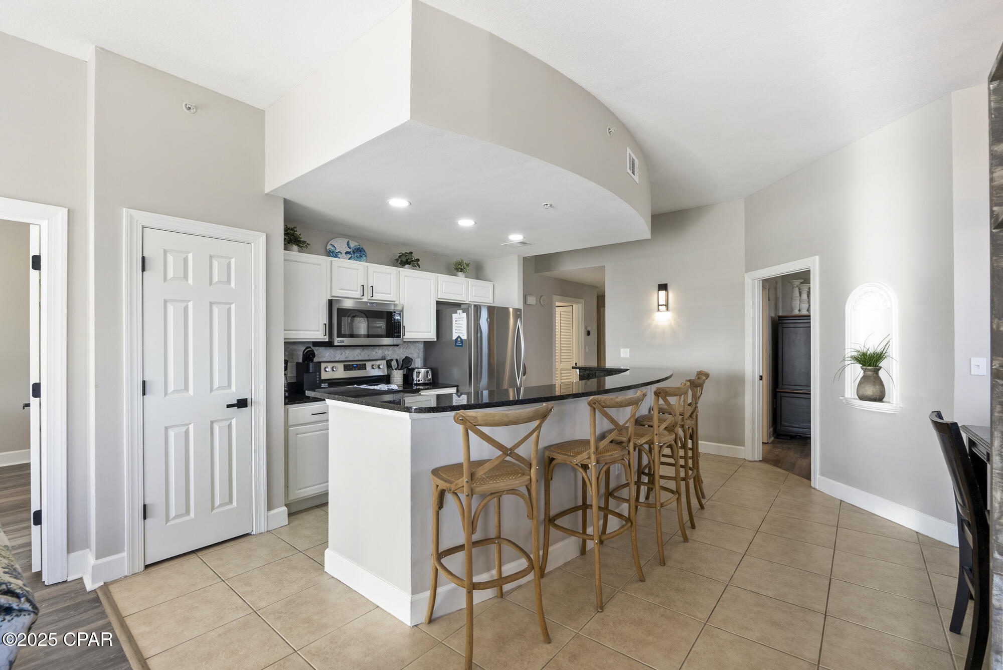 Image 4 For 14825 Front Beach Road  501