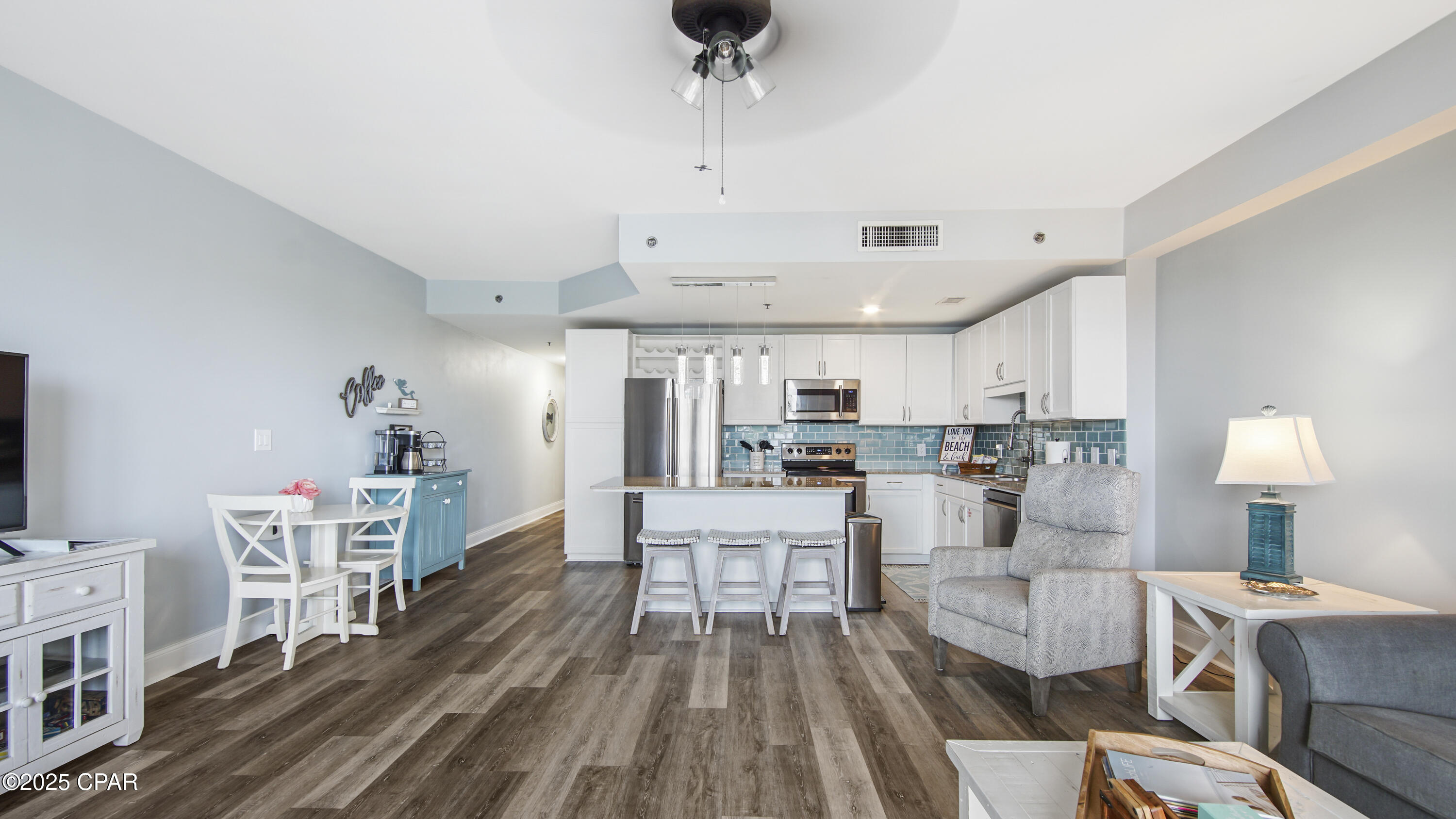 Image 3 For 9860 Thomas Drive 204