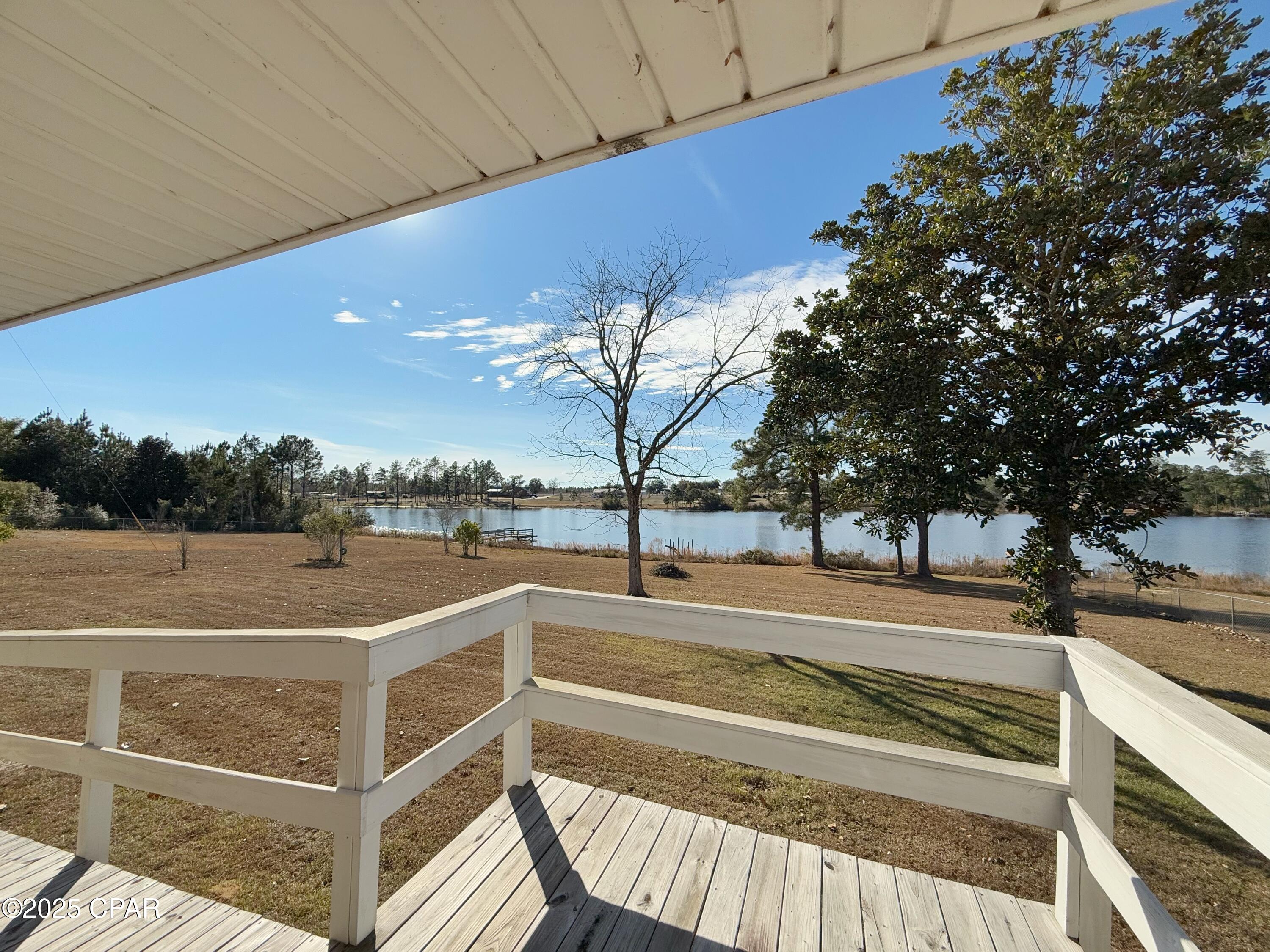 537 Mcpherson Drive, Alford, Florida image 4