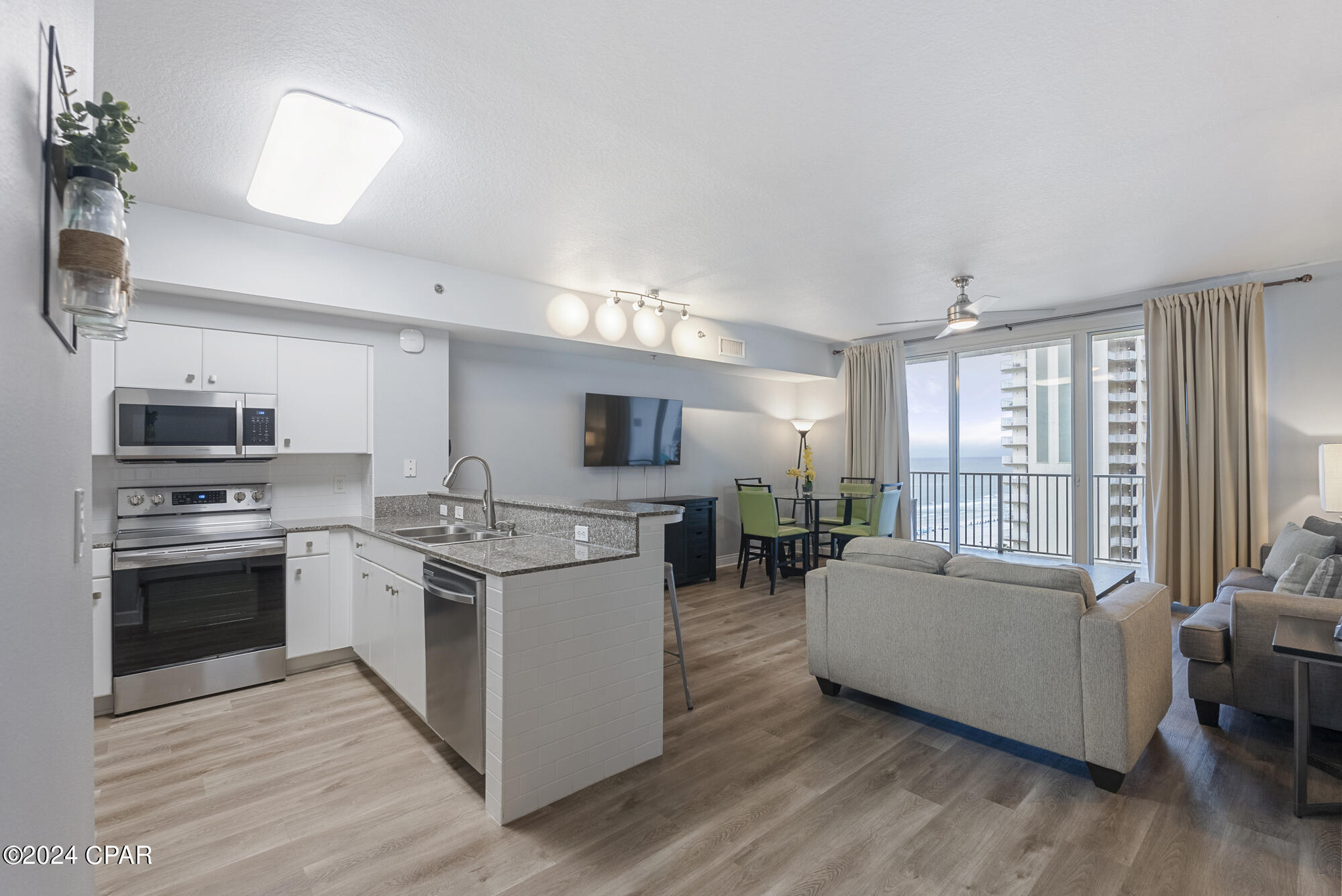 Image 6 For 9900 Thomas Drive 925
