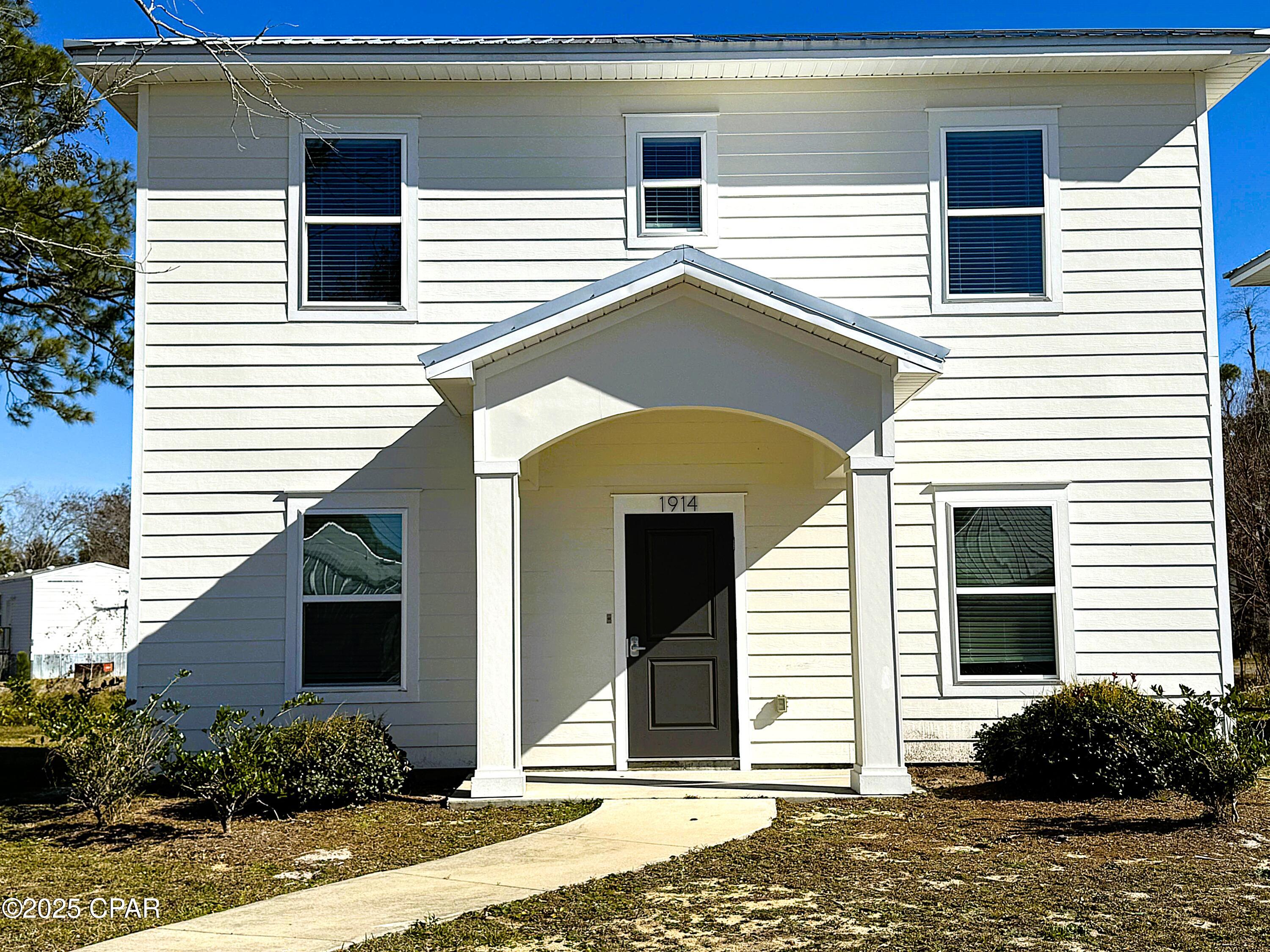1914 Coach Scovel Way