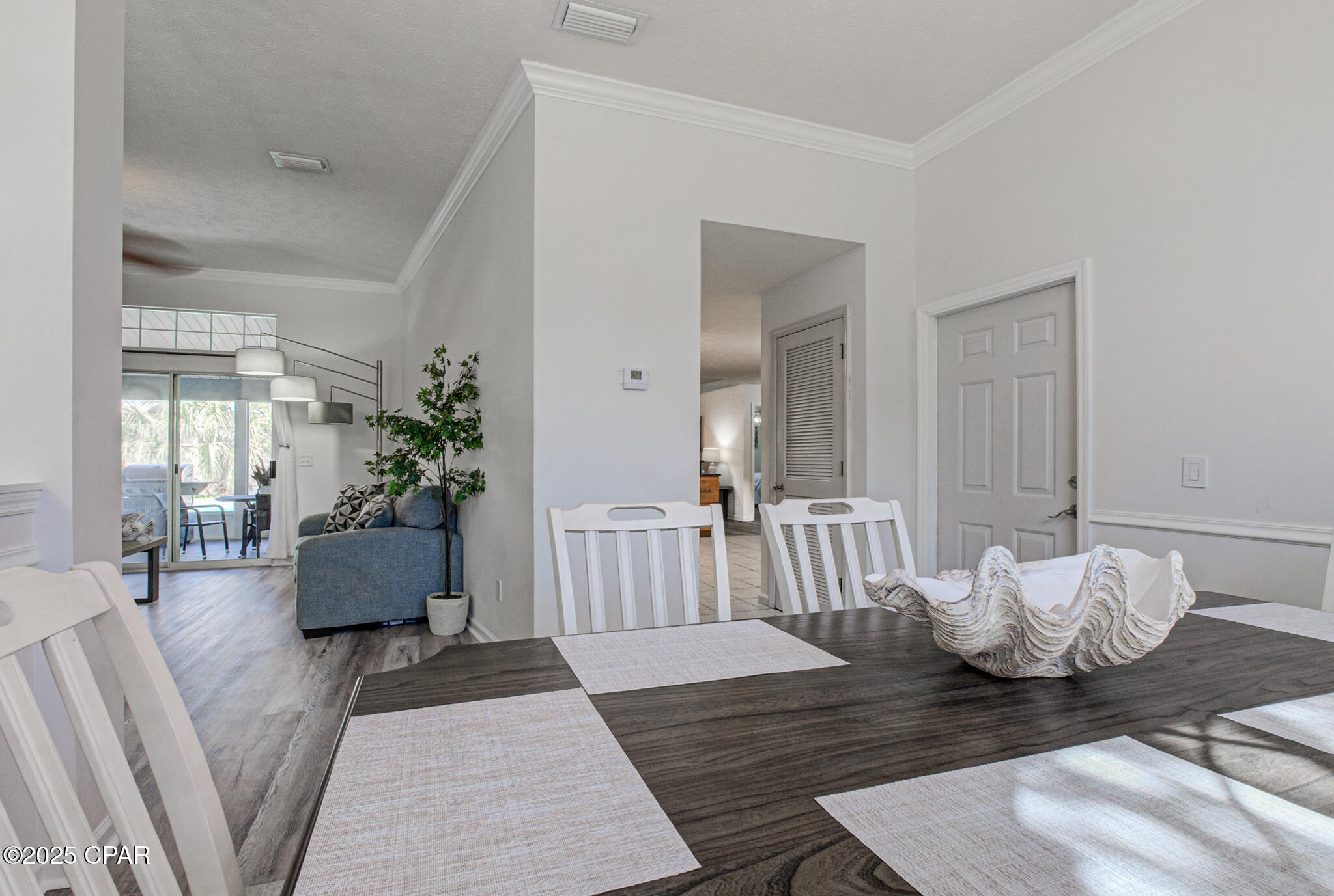 Image 3 For 3616 Oakwood Court