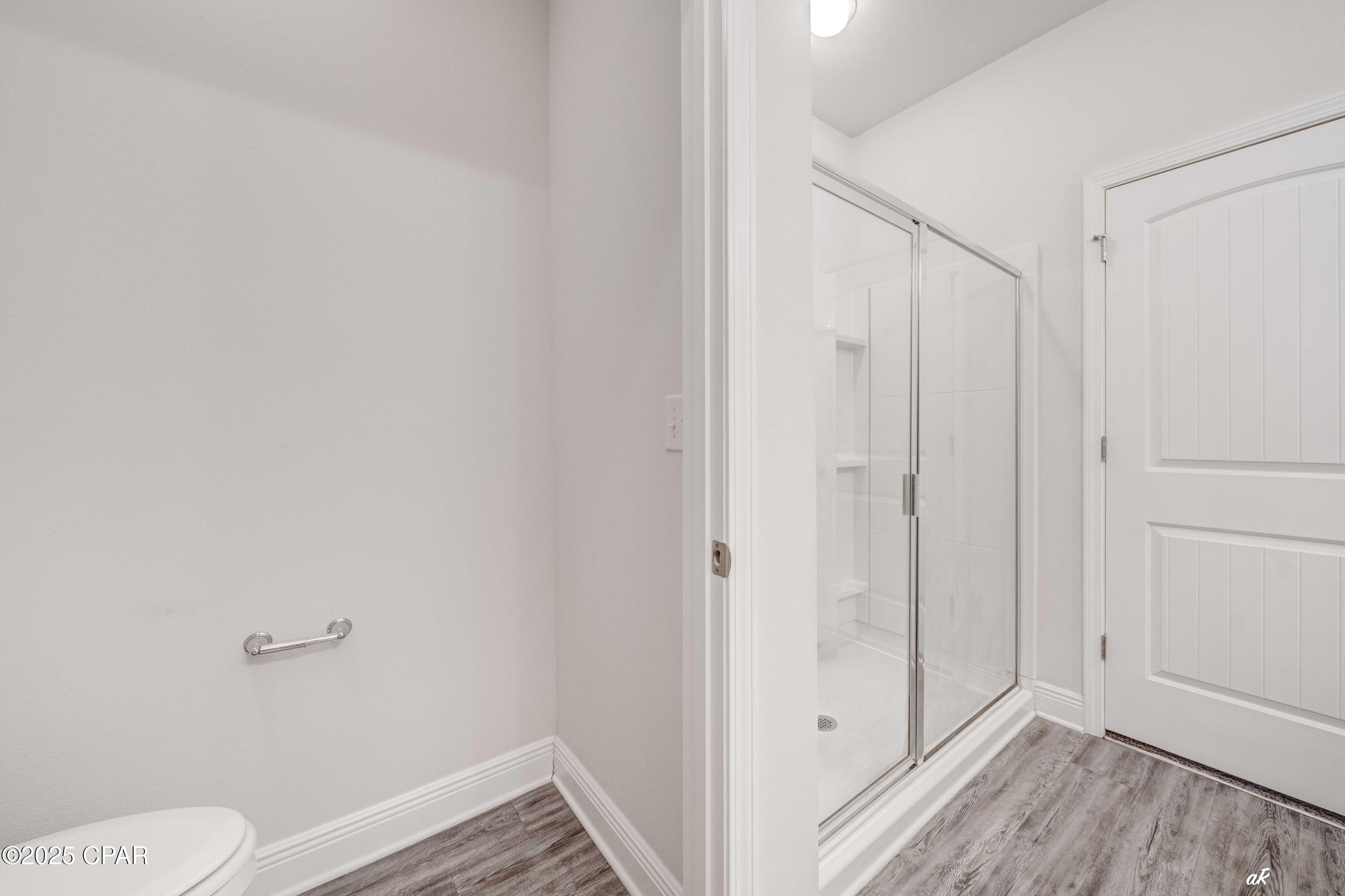 Image 20 For 140 Shoreview Drive