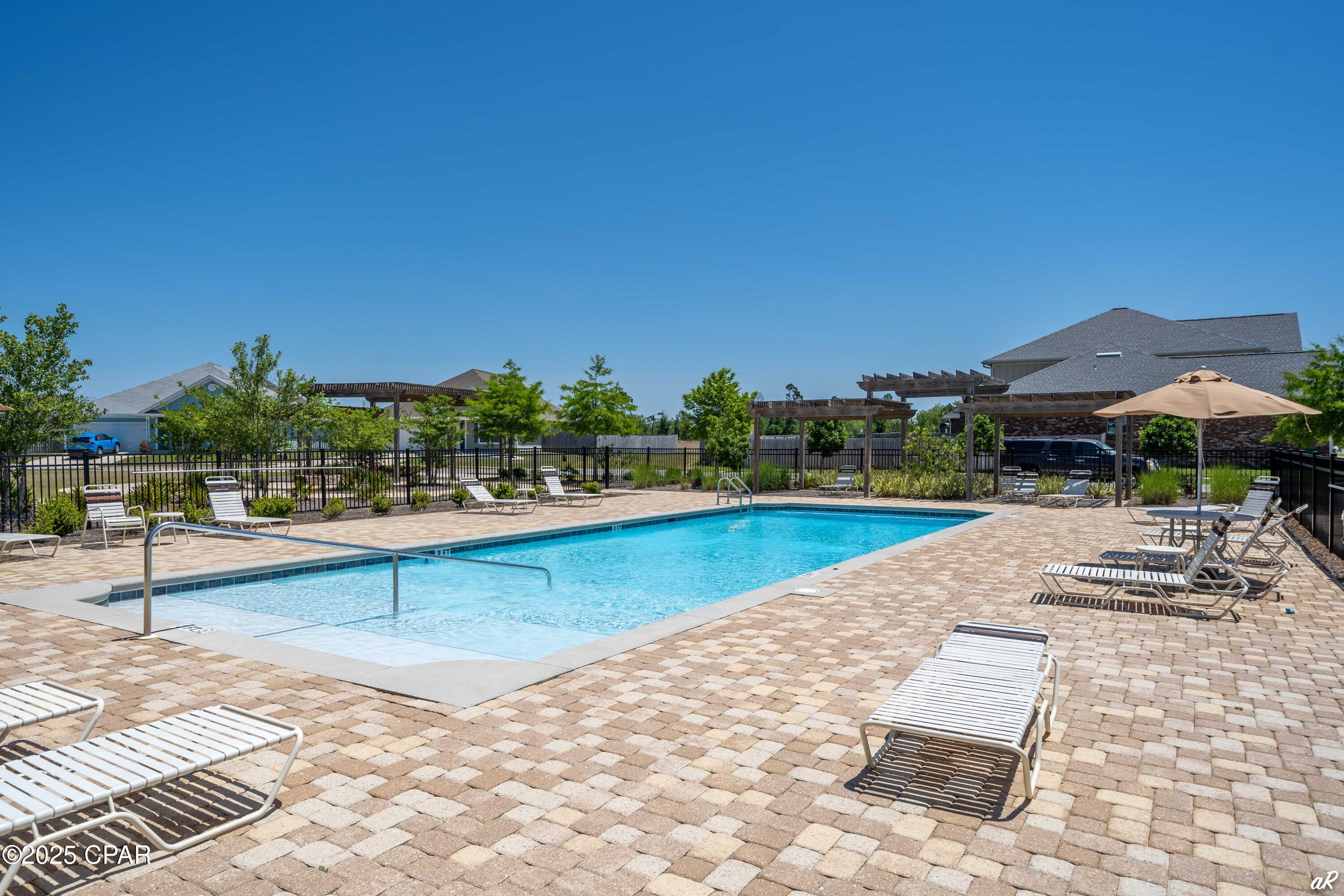 Image 3 For 140 Shoreview Drive