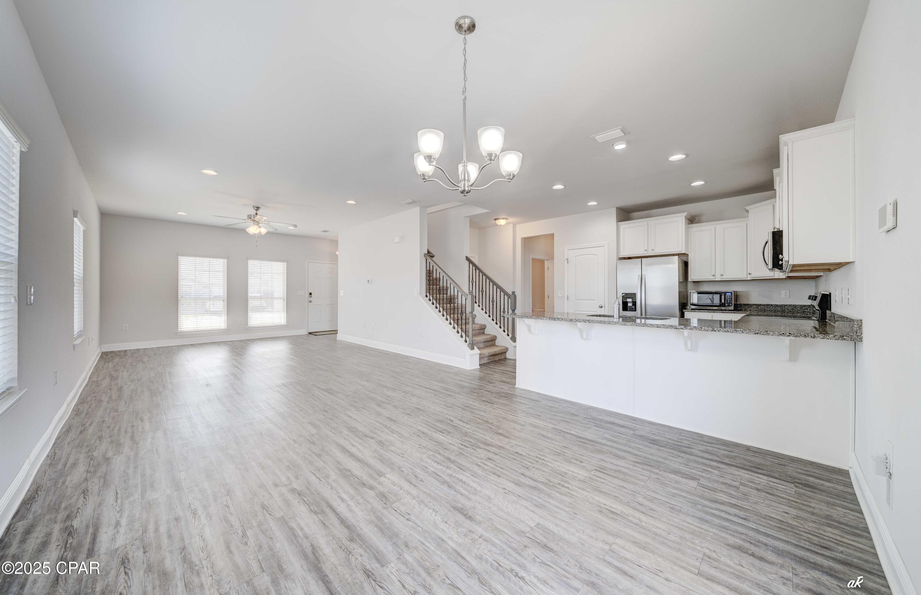 Image 9 For 140 Shoreview Drive