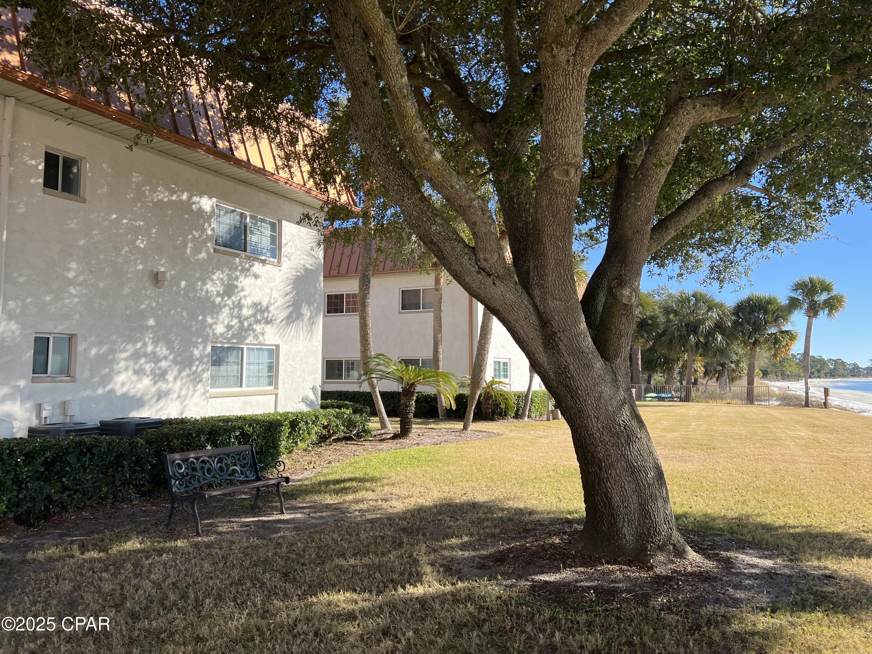 Image 8 For 2100 Beach Drive Yn204