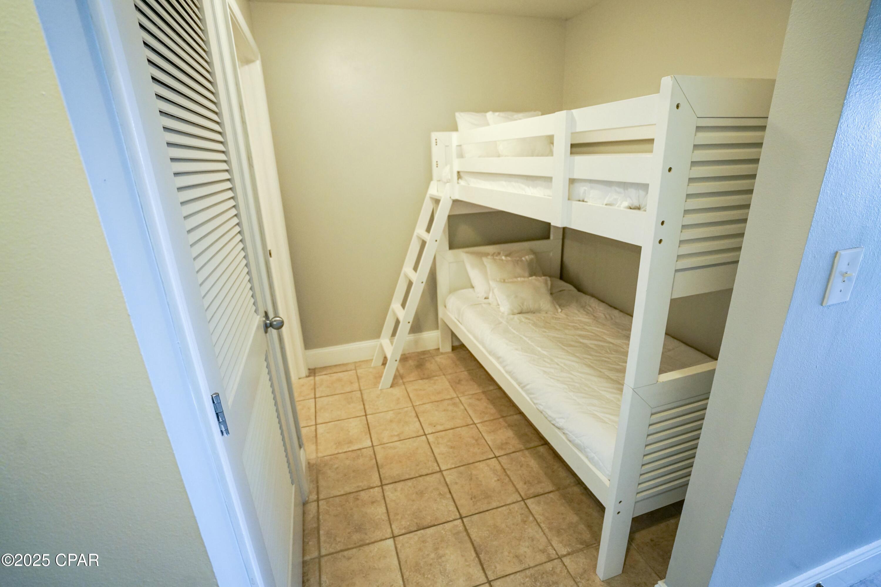 Image 16 For 9860 Thomas Drive 1004
