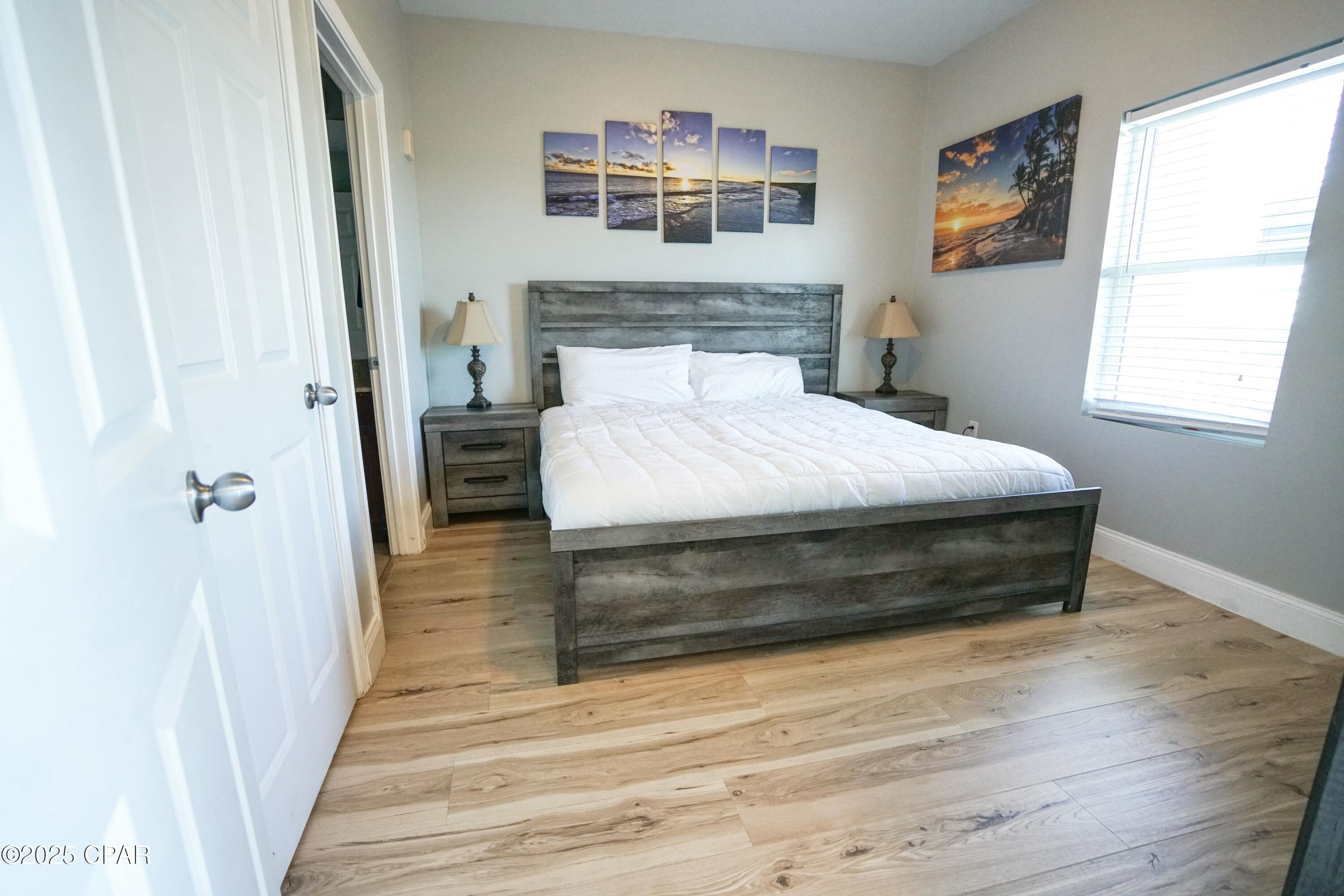 Image 5 For 9860 Thomas Drive 1004