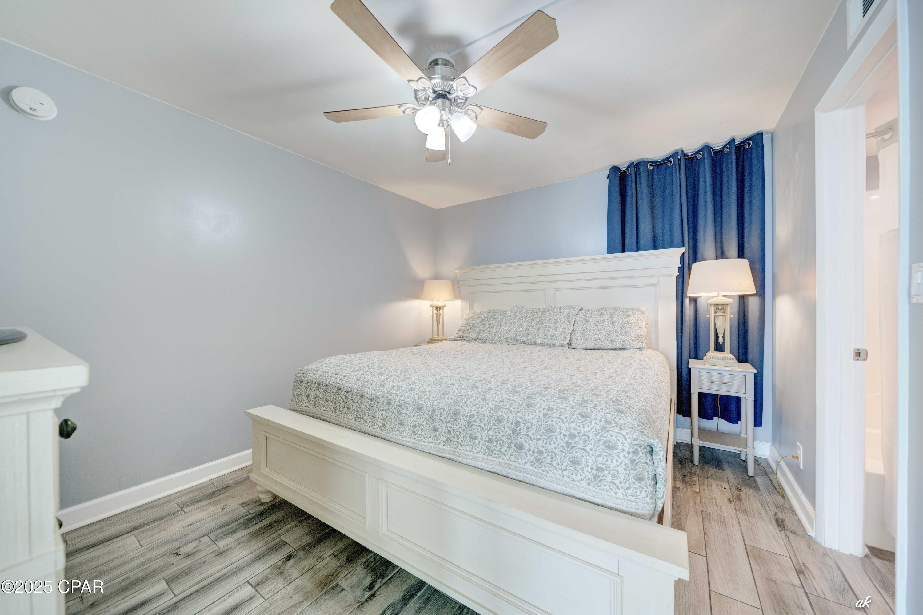 Image 12 For 9850 S Thomas Drive 806w