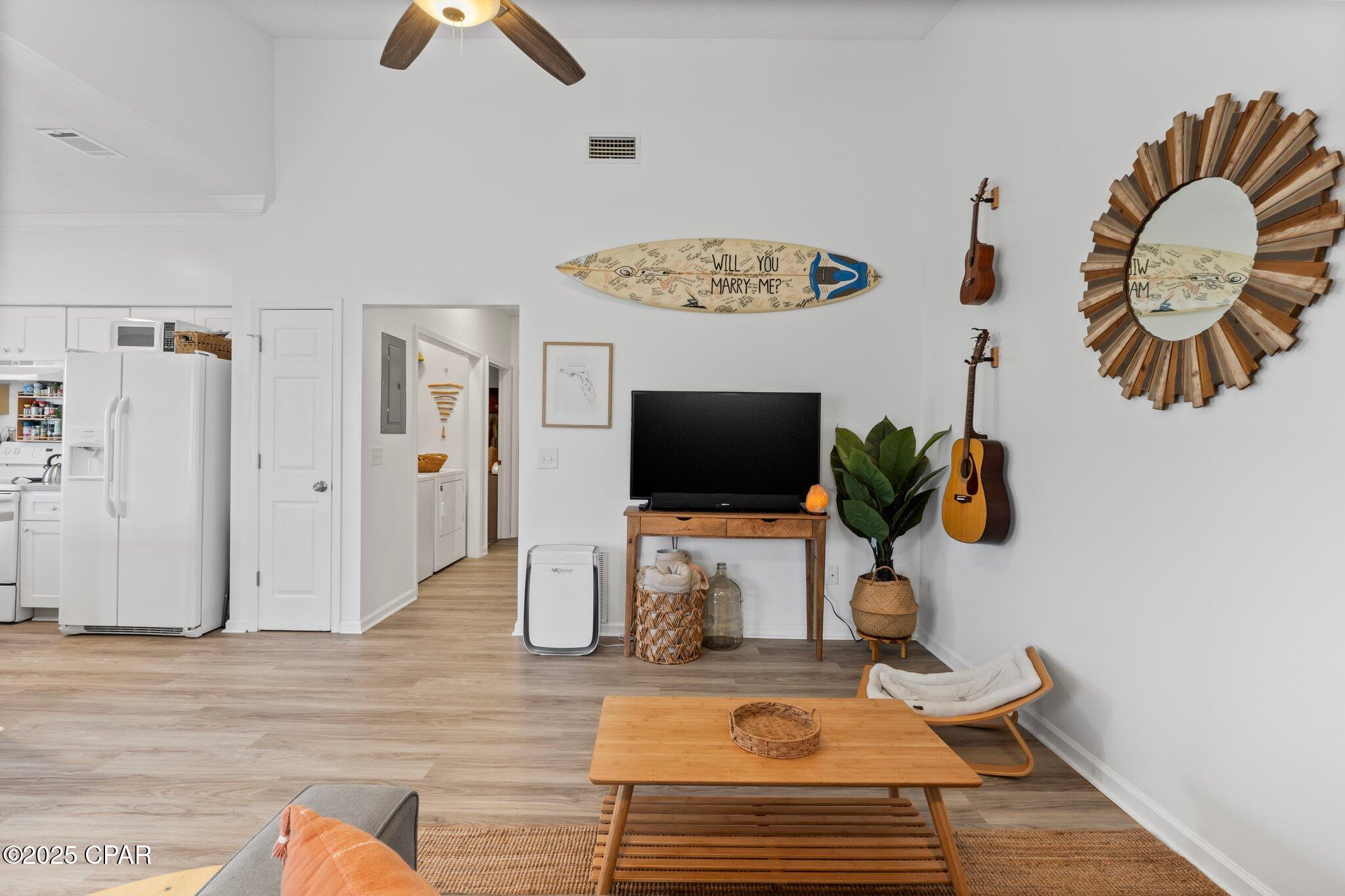 Image 14 For 6319-6321 Poinciana Drive
