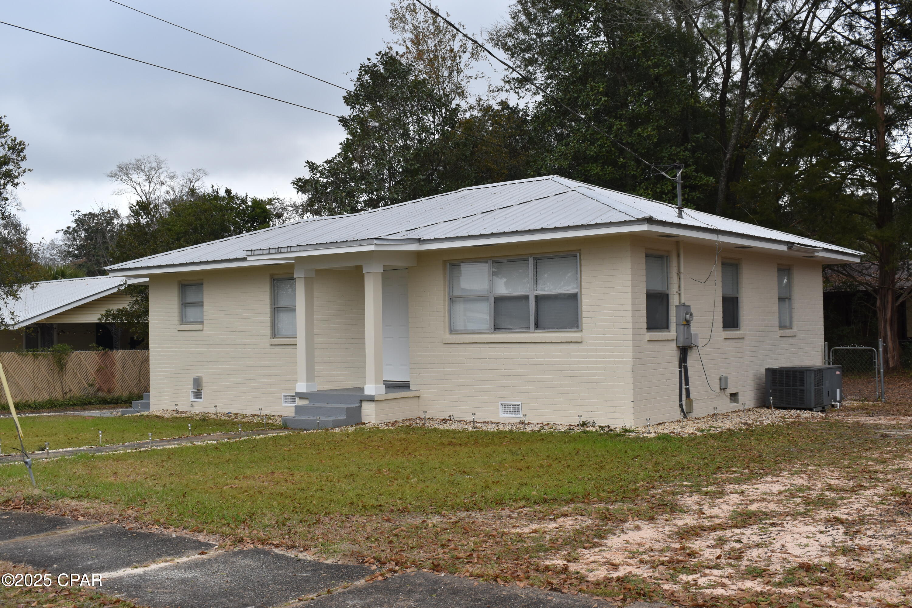 Photo of 743 Sinclair Chipley FL 32428