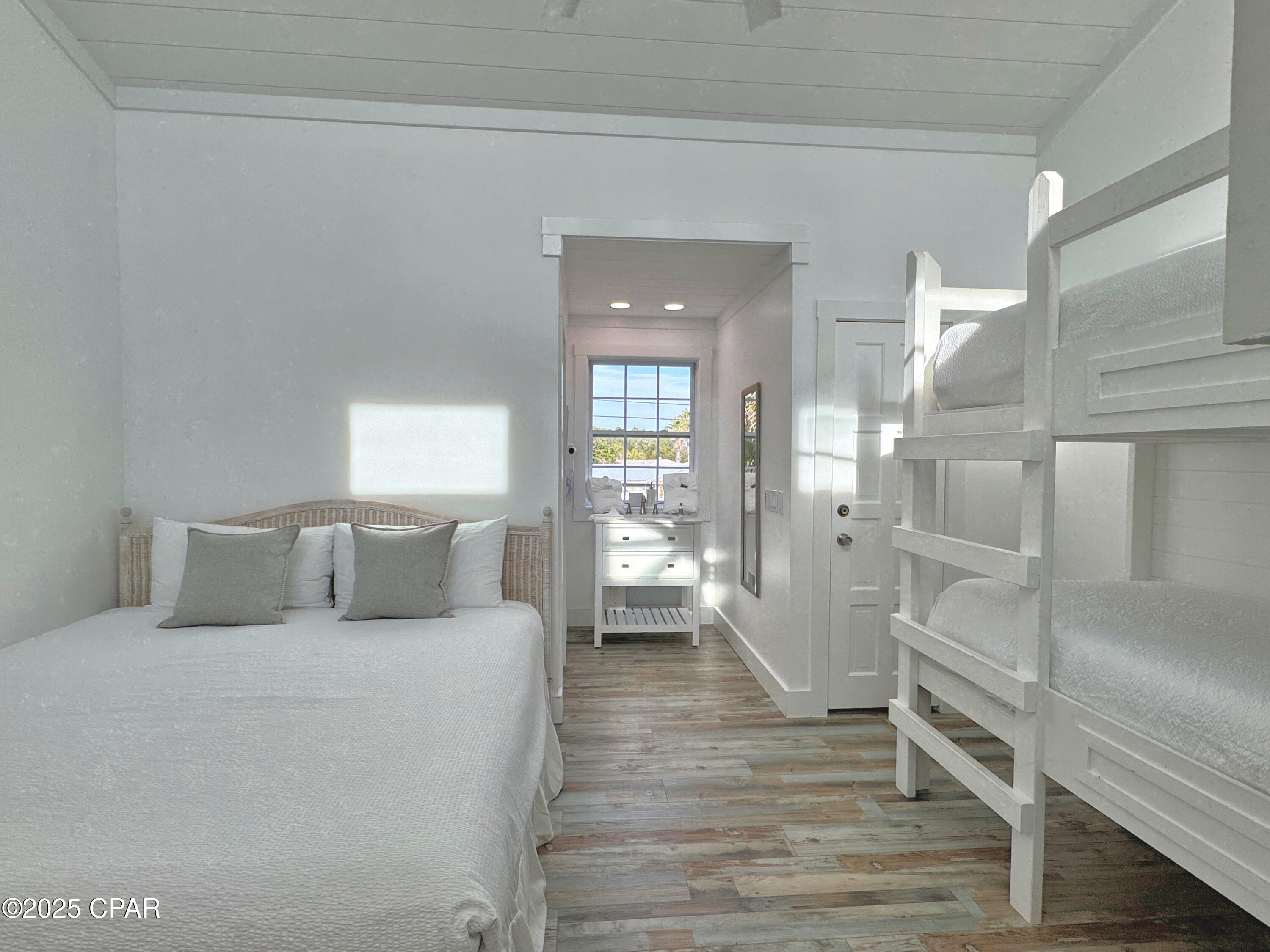 Image 6 For 9614 Beach Boulevard D